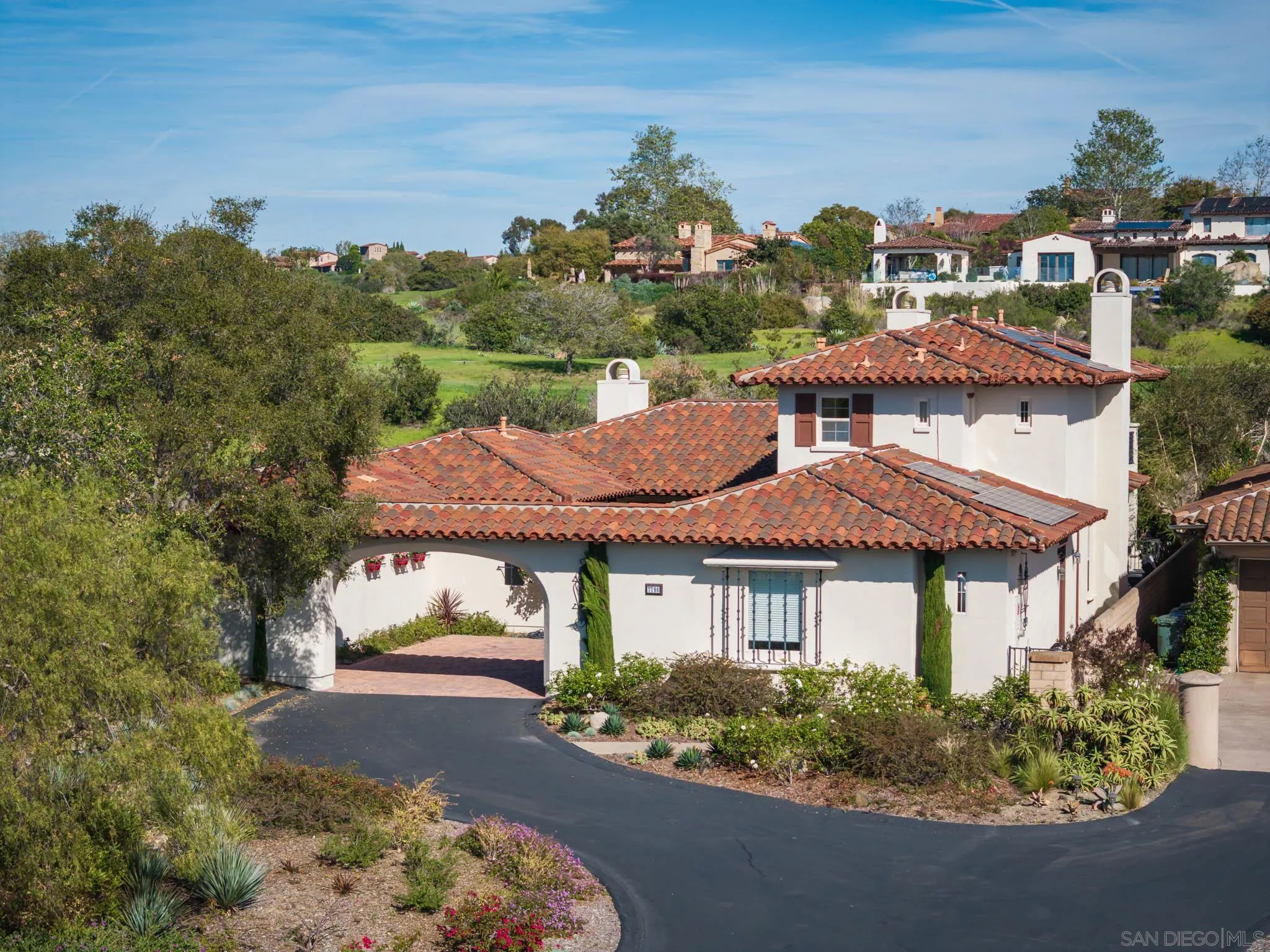 https://cdn.realtyfeed.com/cdn/127/260004893/d6f74d4e4b324501aeda89377eea7619.webp