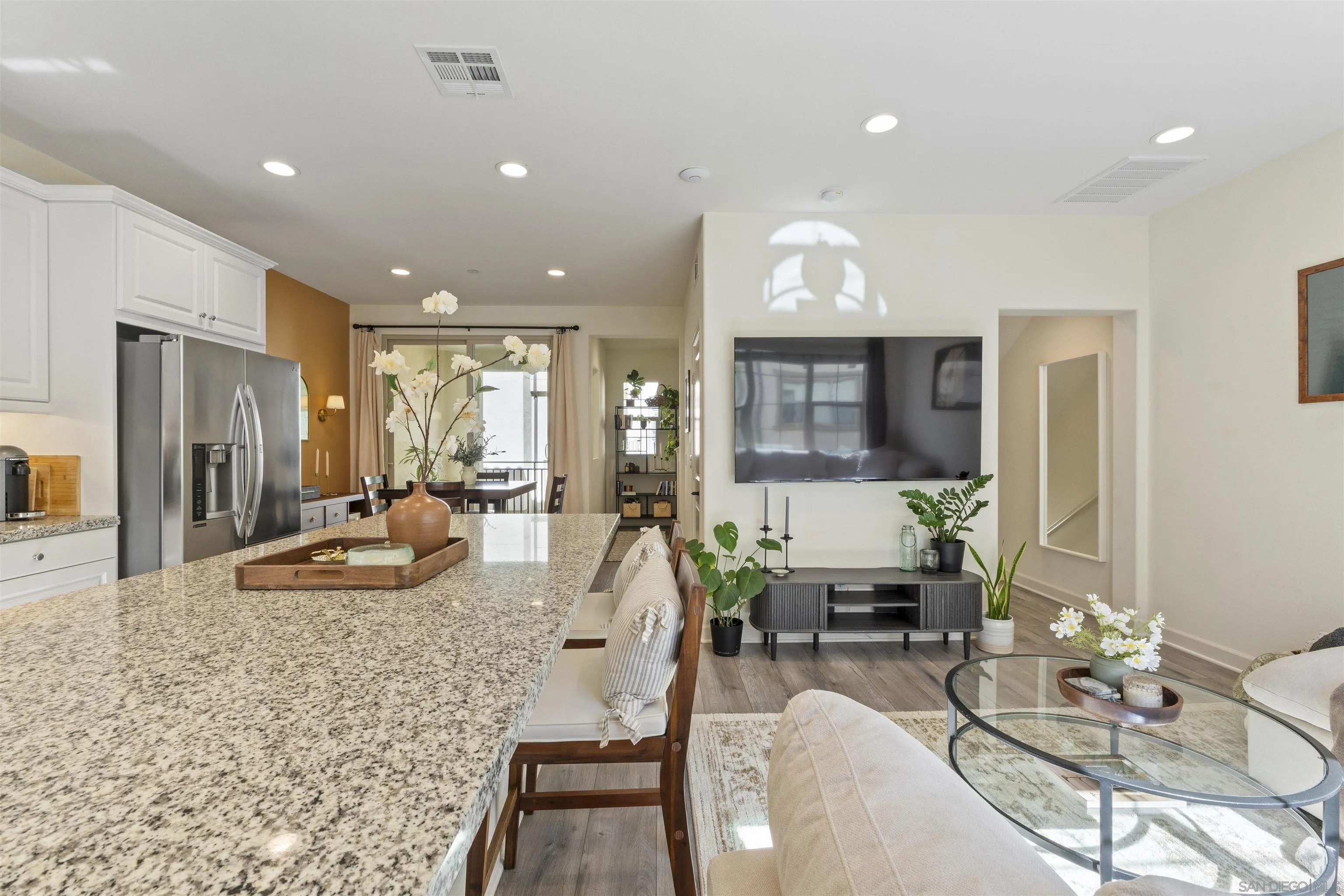 Photo #8: 260004896 Listing: Photo #8