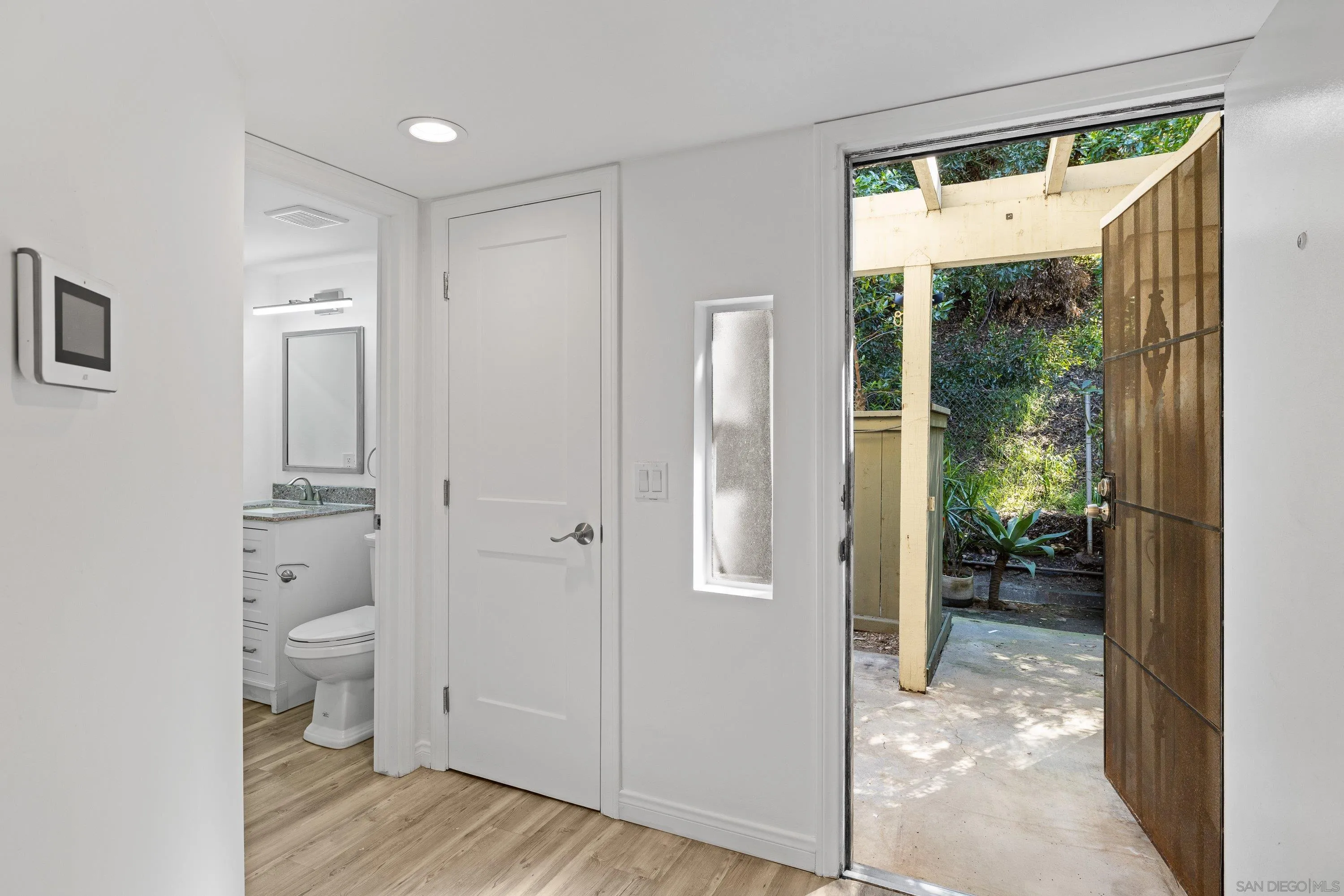 https://cdn.realtyfeed.com/cdn/127/260004898/00fdeb22c34054c1408811954f4c2728.webp