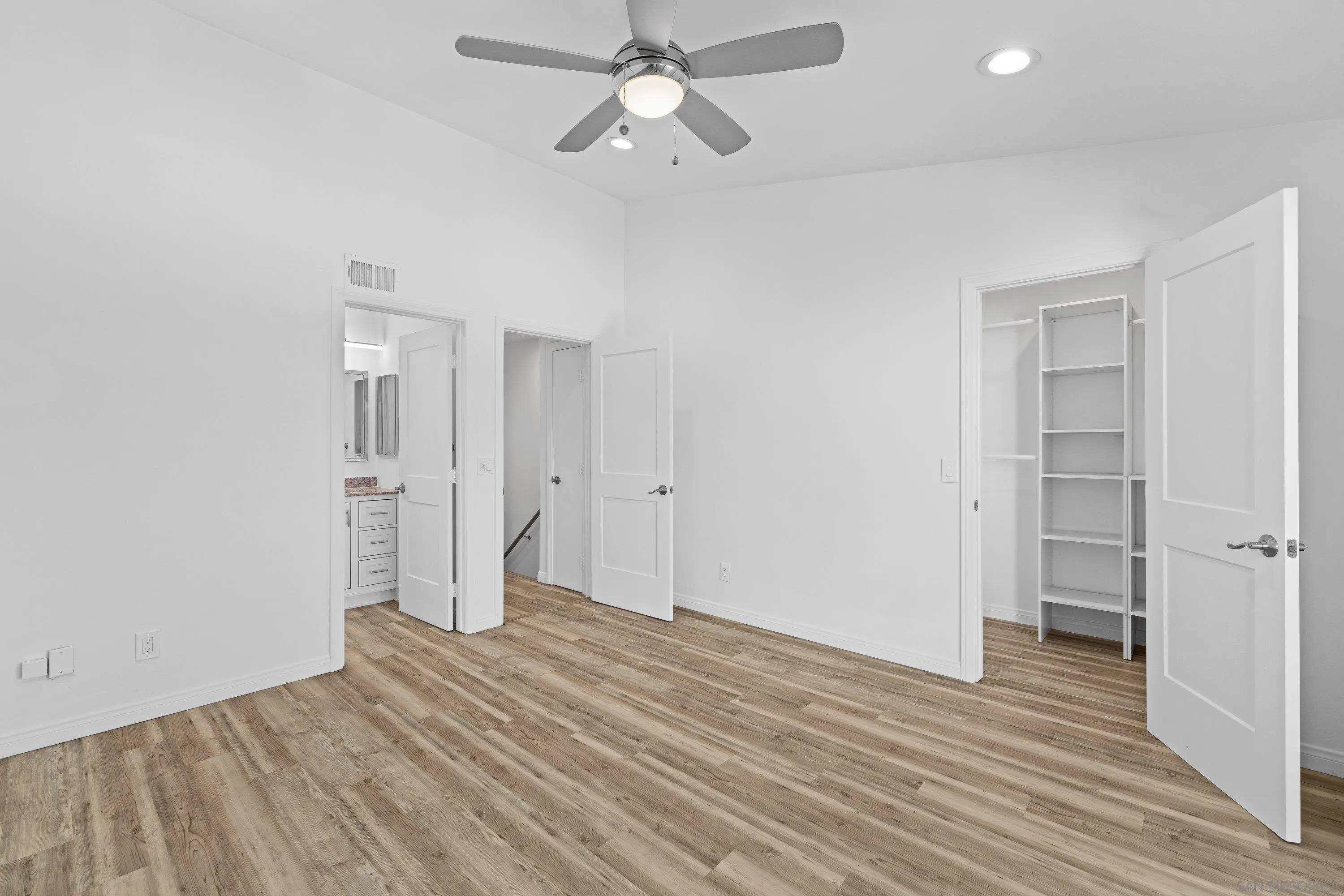 https://cdn.realtyfeed.com/cdn/127/260004898/7410ad6c297666a6fef983d3abc4baa5.webp