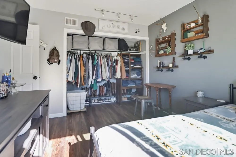 Photo #18: 2600049 Listing: Photo #18