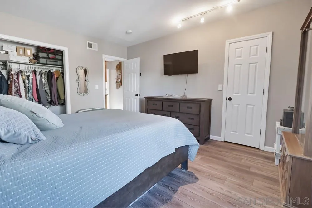 Photo #22: 2600049 Listing: Photo #22