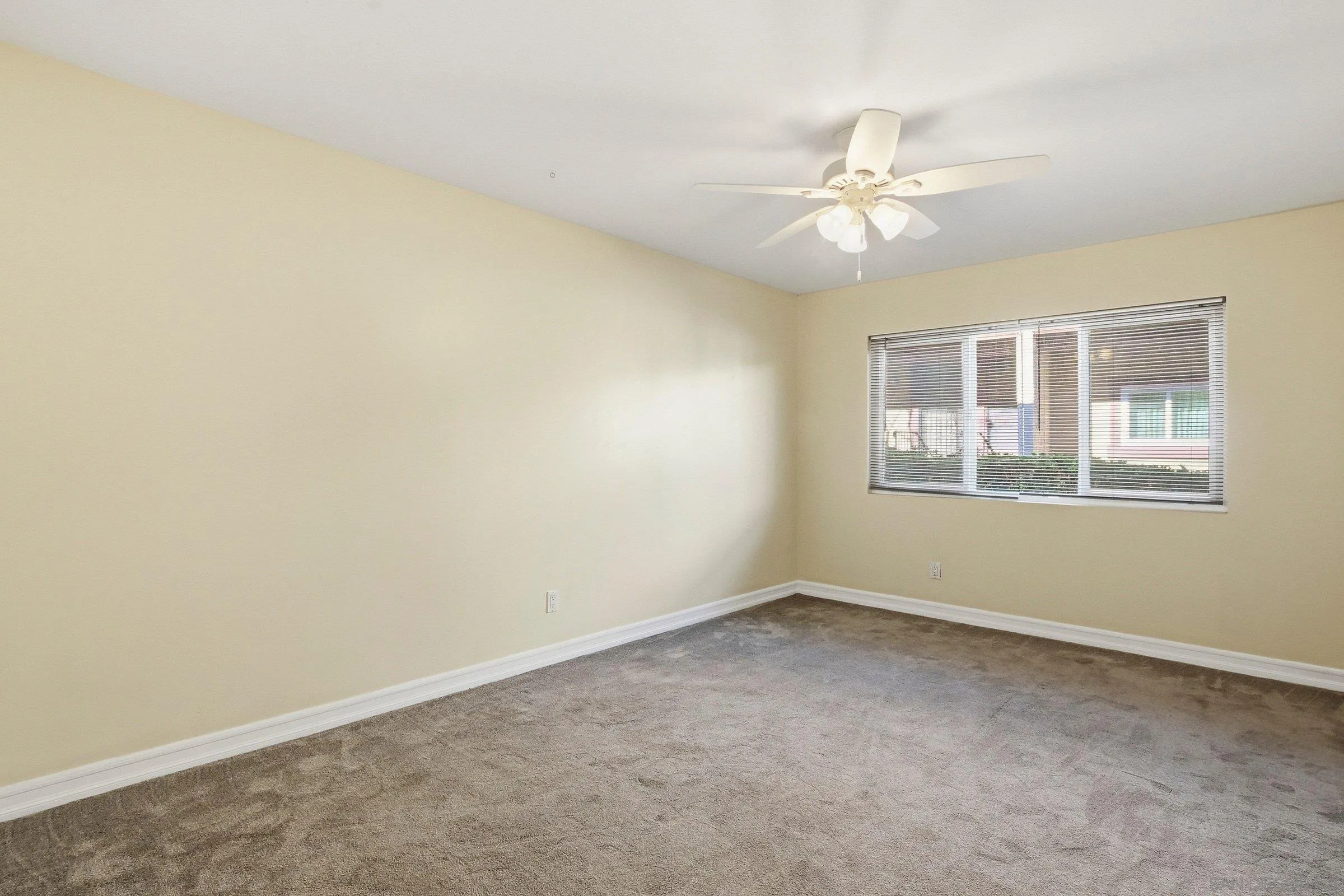 https://cdn.realtyfeed.com/cdn/127/260004904/07ffc42123ec8e0731b83d8af912bed3.webp