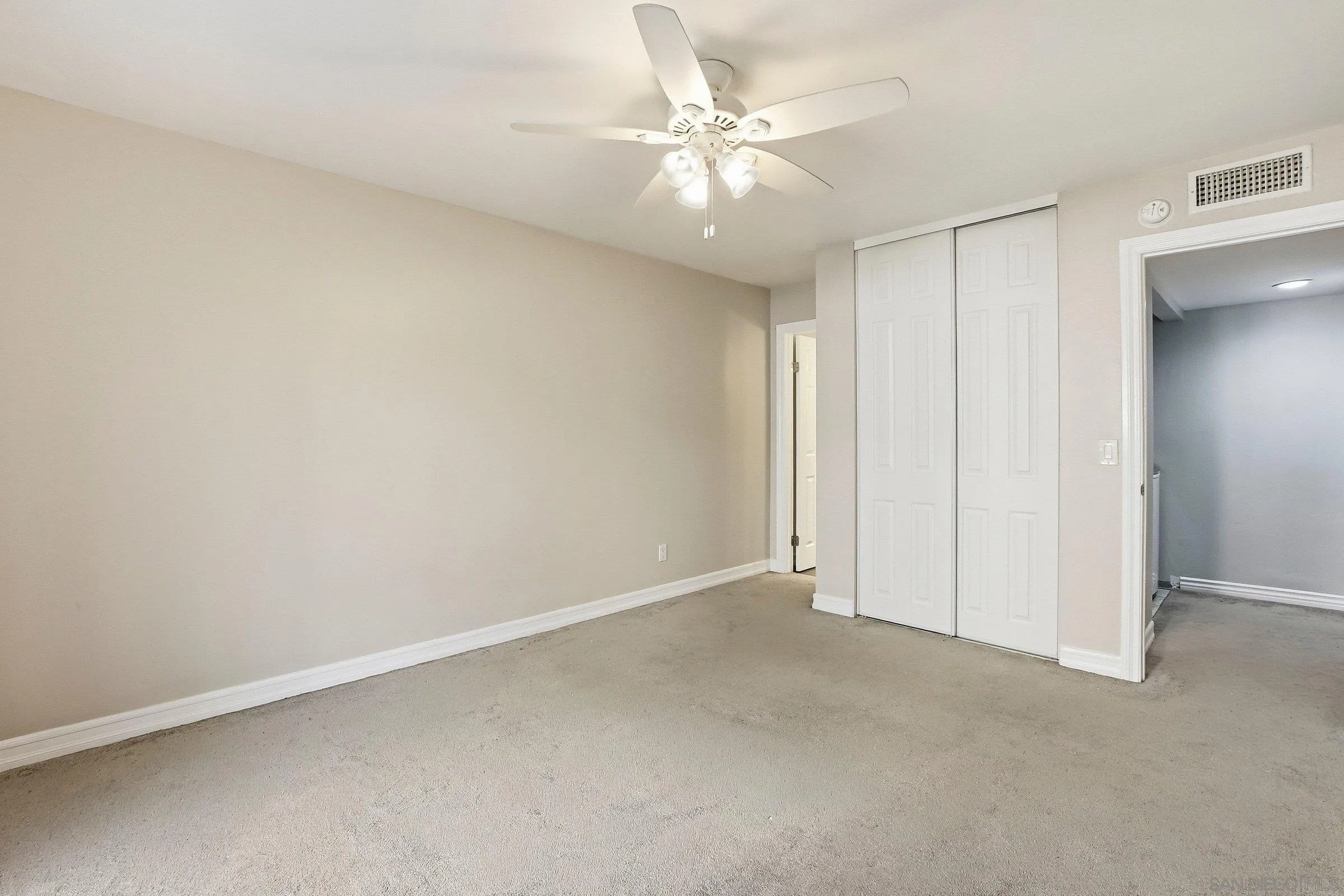 https://cdn.realtyfeed.com/cdn/127/260004904/3ae7691629e346257f8569b664c639be.webp