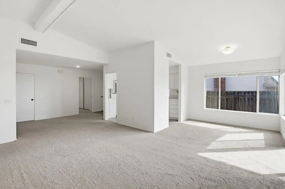 https://cdn.realtyfeed.com/cdn/127/260004906/2b5a5431d51cc84151de7e7f6d565b0f.webp