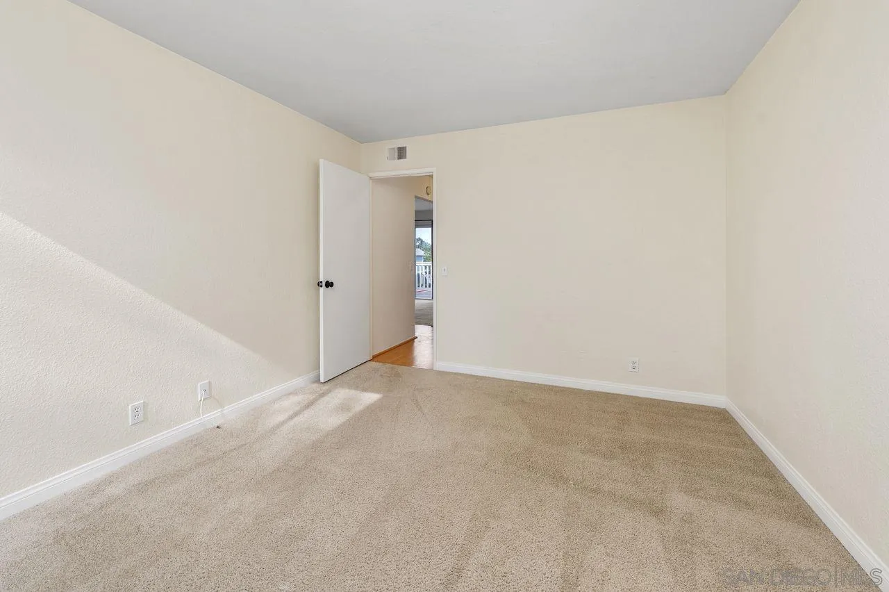 Photo #12: 260004909 Listing: Photo #12