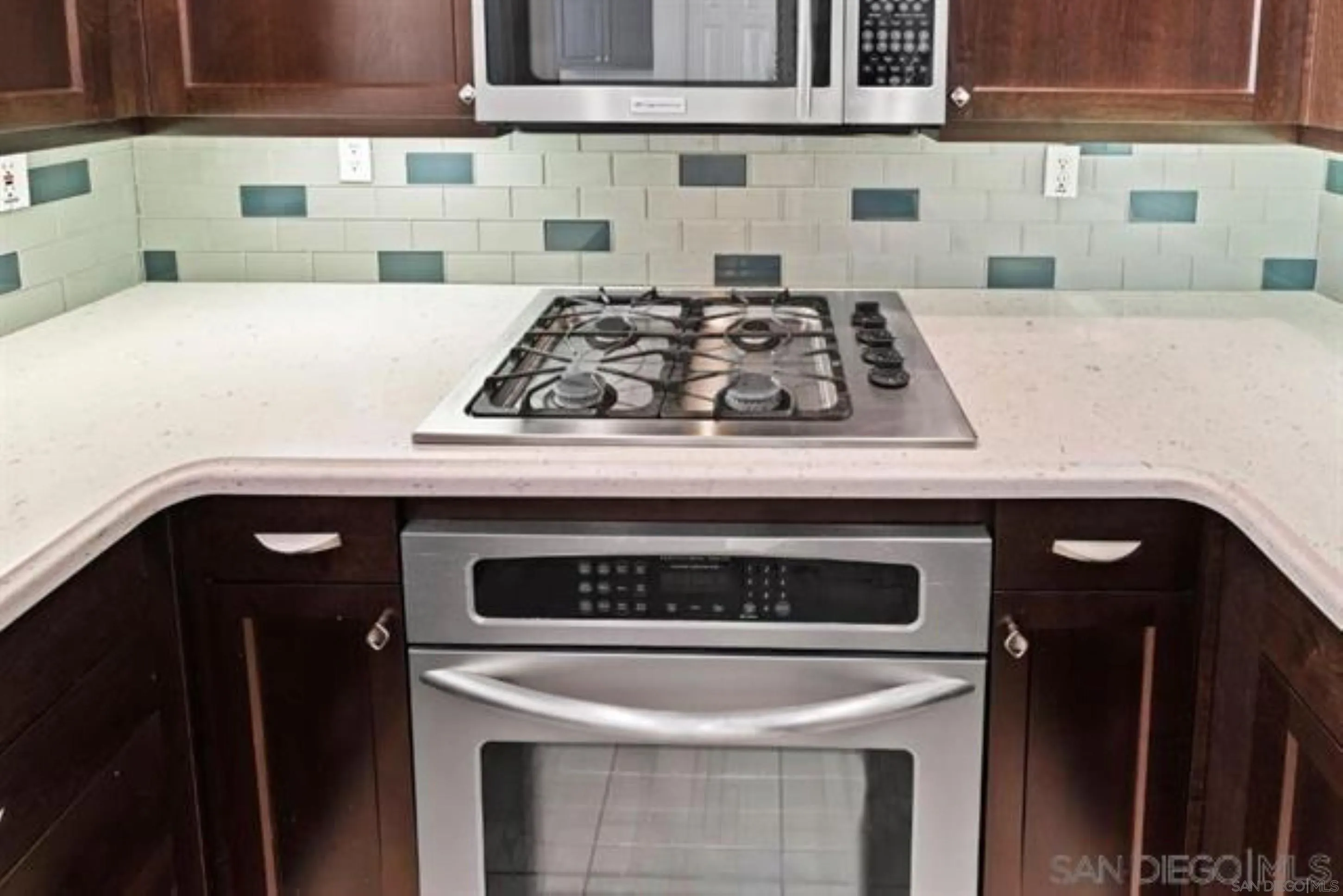 Photo #10: 260004912 Listing: Photo #10