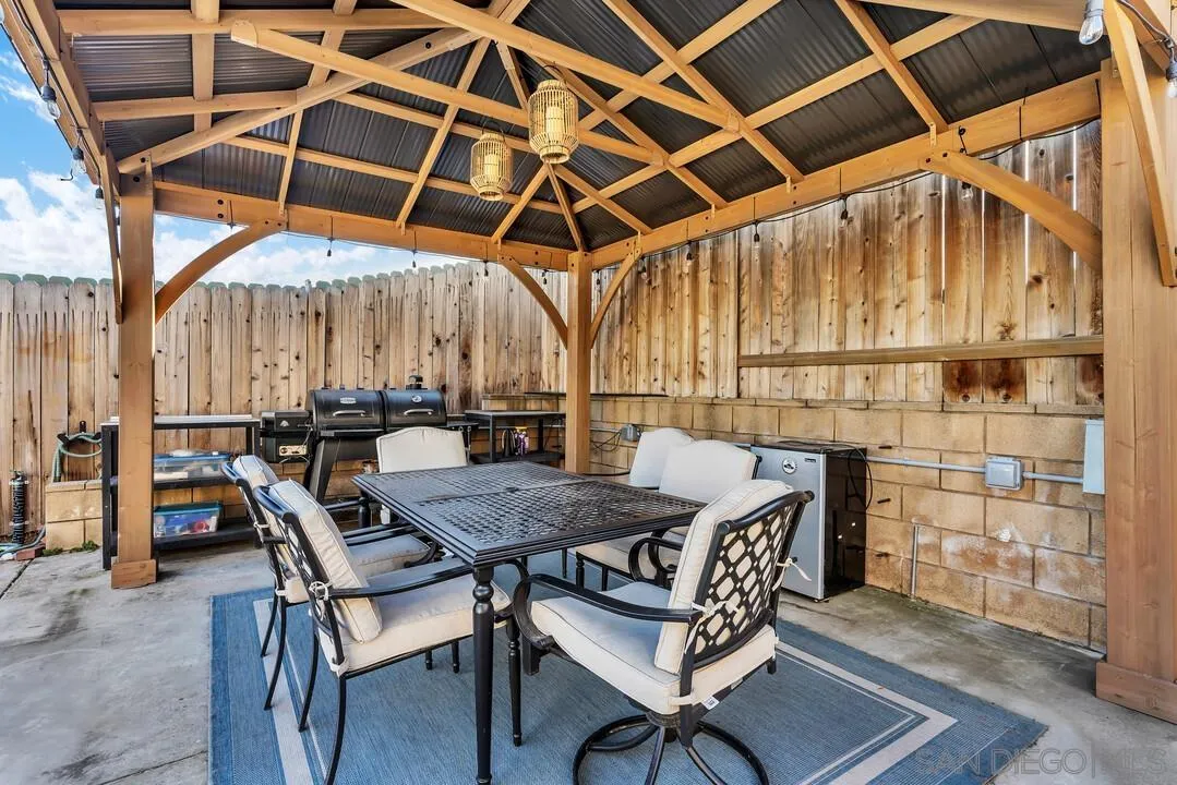 https://cdn.realtyfeed.com/cdn/127/260004915/2aca4a75f5ffe339030644ca0675ee90.webp