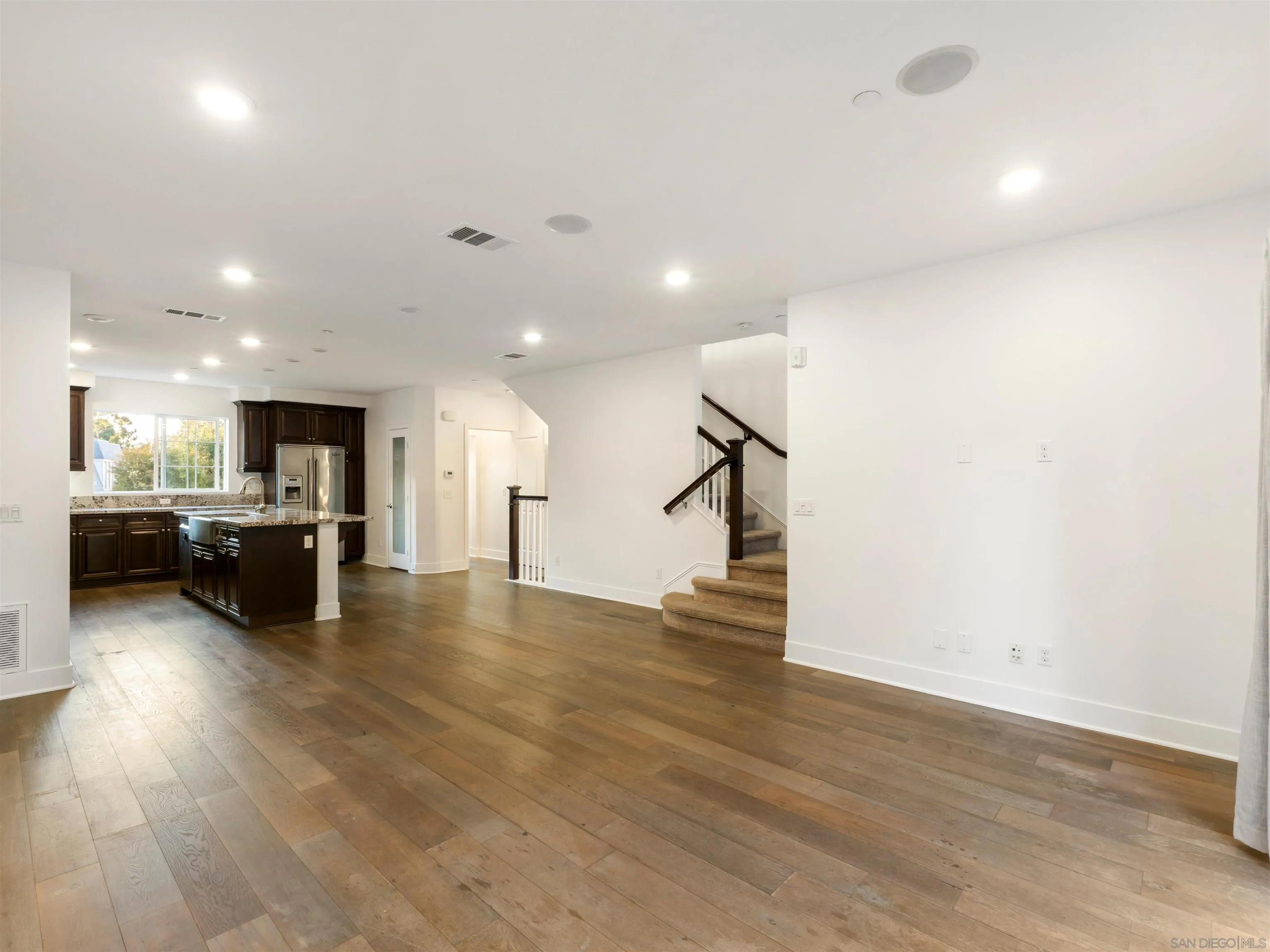 Photo #6: 260004920 Listing: Photo #6