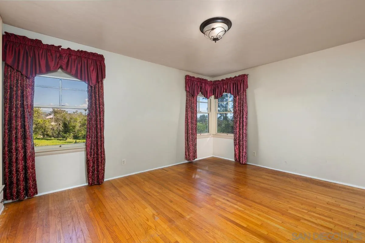 https://cdn.realtyfeed.com/cdn/127/260004930/736710422a6c8073d5371e7fd34c983a.webp