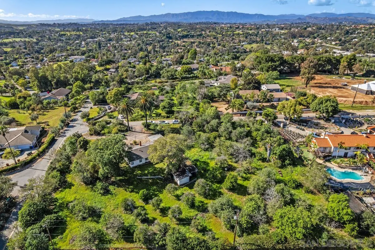 https://cdn.realtyfeed.com/cdn/127/260004930/c290974cdc1f49b9edf3111449a55d18.webp
