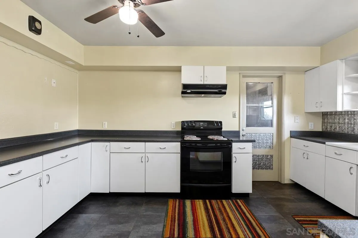 https://cdn.realtyfeed.com/cdn/127/260004930/cd63bb9b393de3f9fd18698c892c1be0.webp