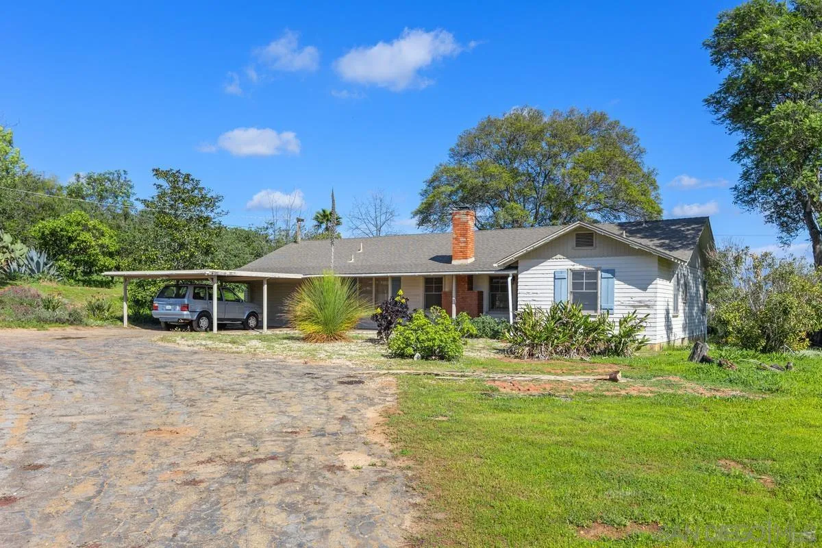 https://cdn.realtyfeed.com/cdn/127/260004930/e93151898915c6adcb100e5393eae67d.webp