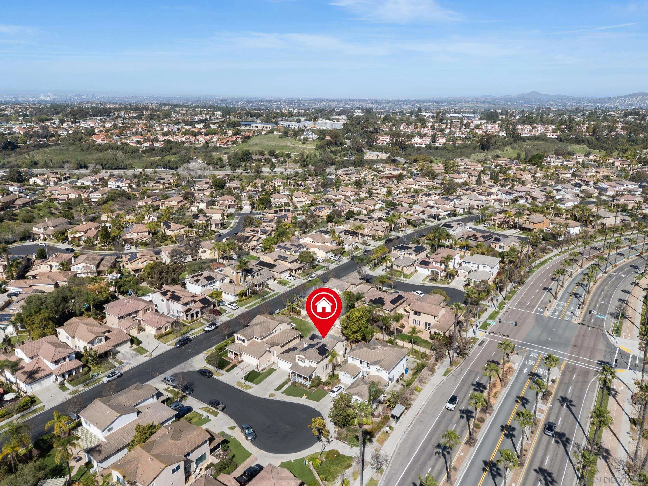 https://cdn.realtyfeed.com/cdn/127/260004932/10ff7194a8bf0ce3257c2e76d914253b.webp