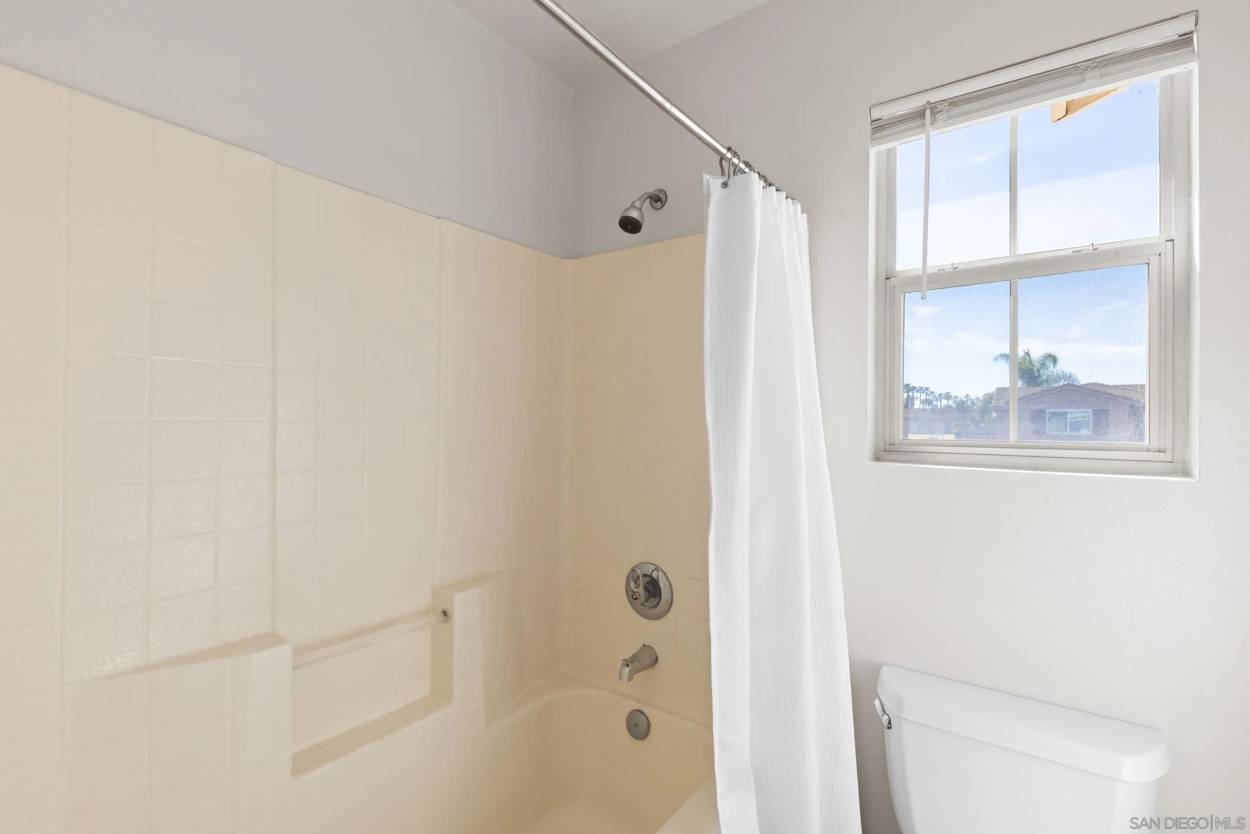 https://cdn.realtyfeed.com/cdn/127/260004932/17e1b89081dcc23c817d423b9e13366a.webp