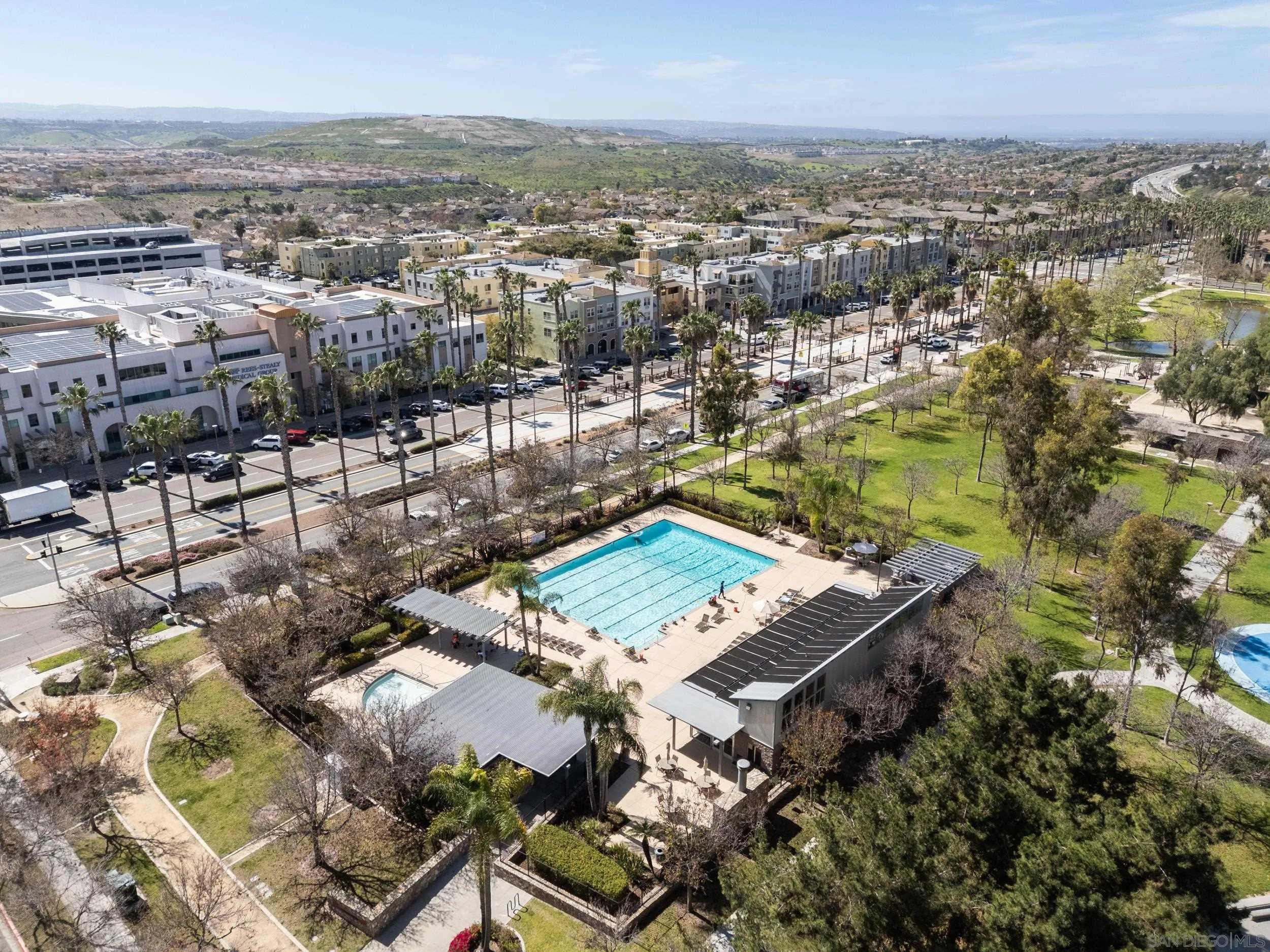 https://cdn.realtyfeed.com/cdn/127/260004932/385cdba139ffff72ce29374f951d549c.webp