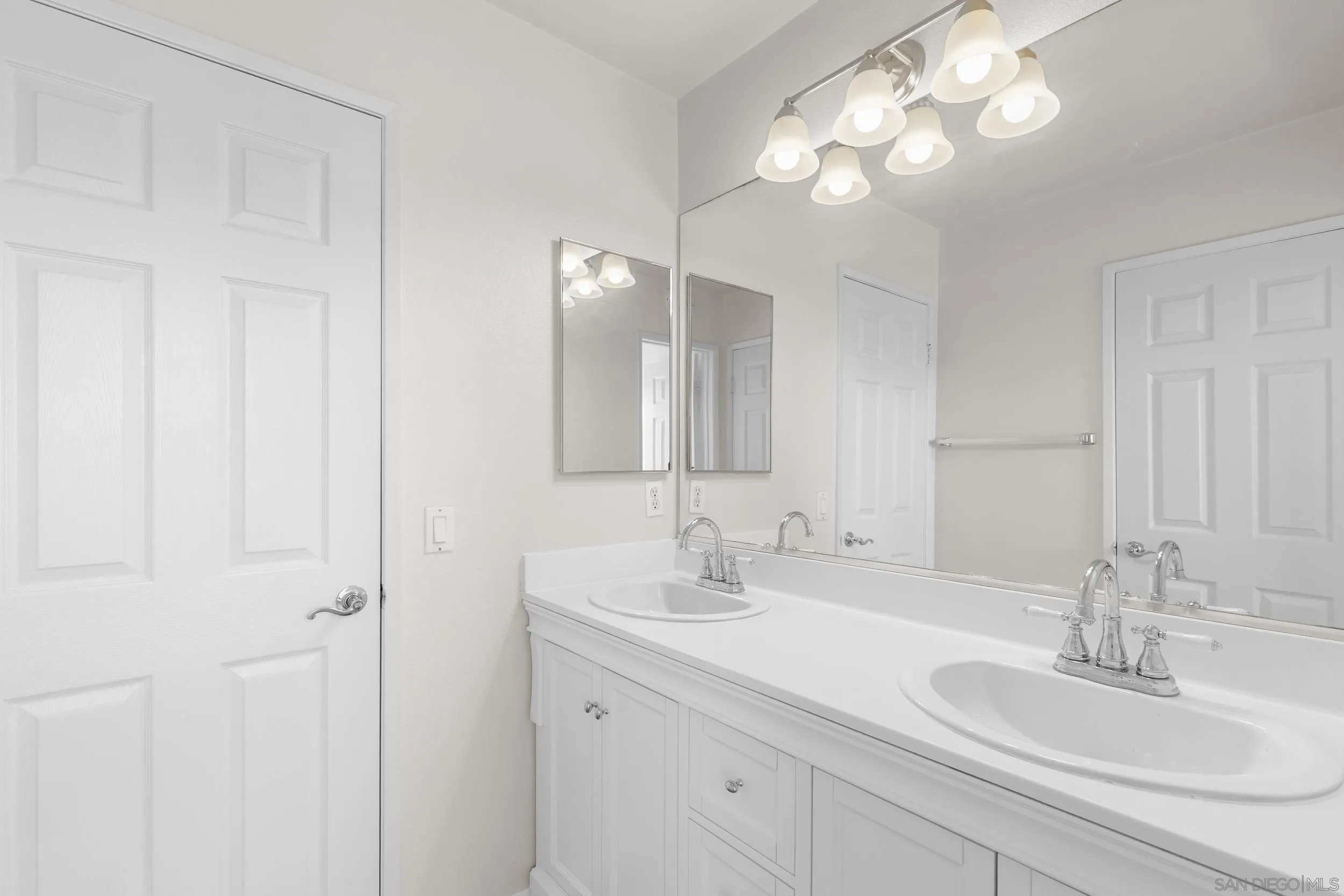 https://cdn.realtyfeed.com/cdn/127/260004932/80e2accc6003110f163af5a3e72b62e0.webp