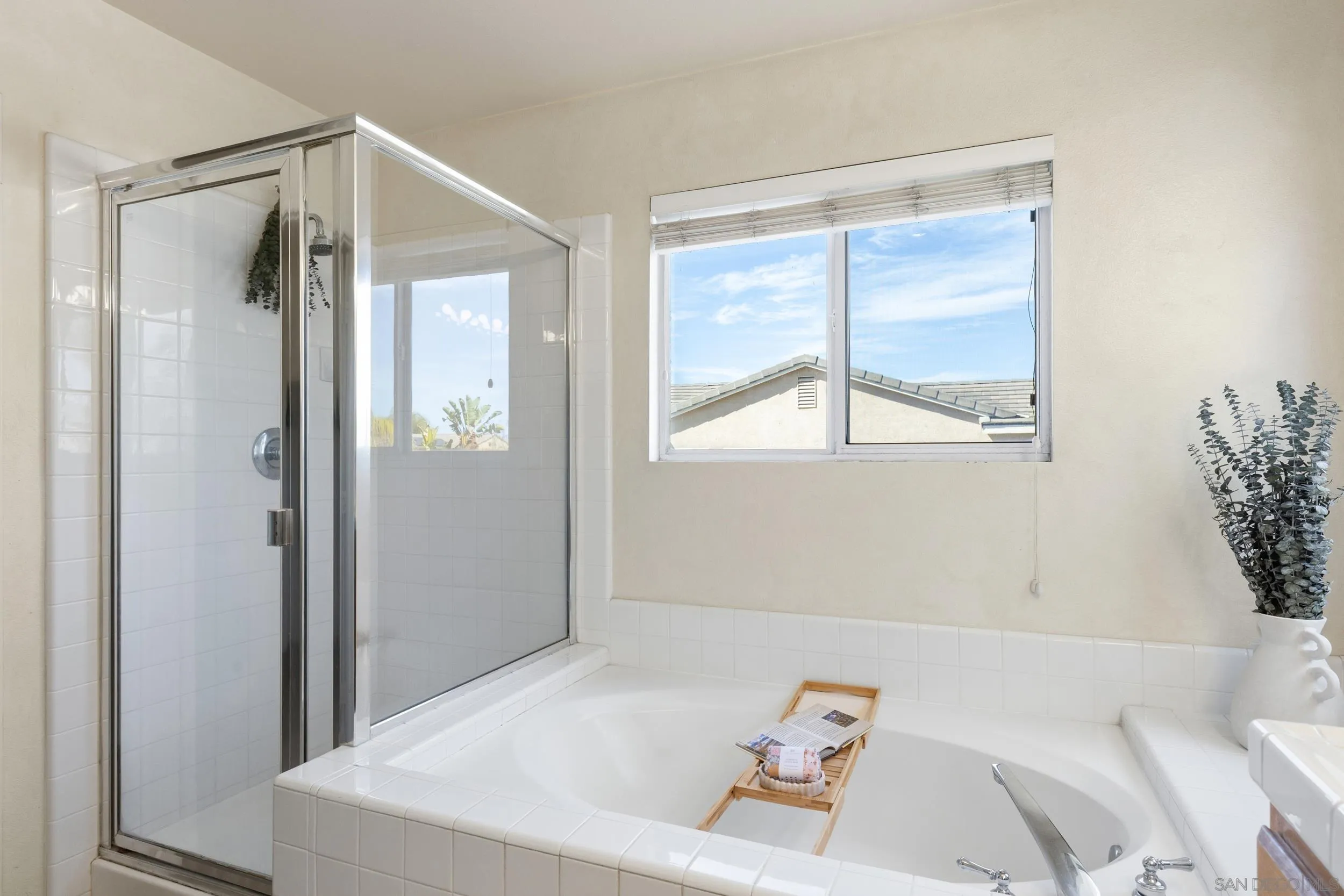 https://cdn.realtyfeed.com/cdn/127/260004932/aed186d33781900f202a611094d45955.webp