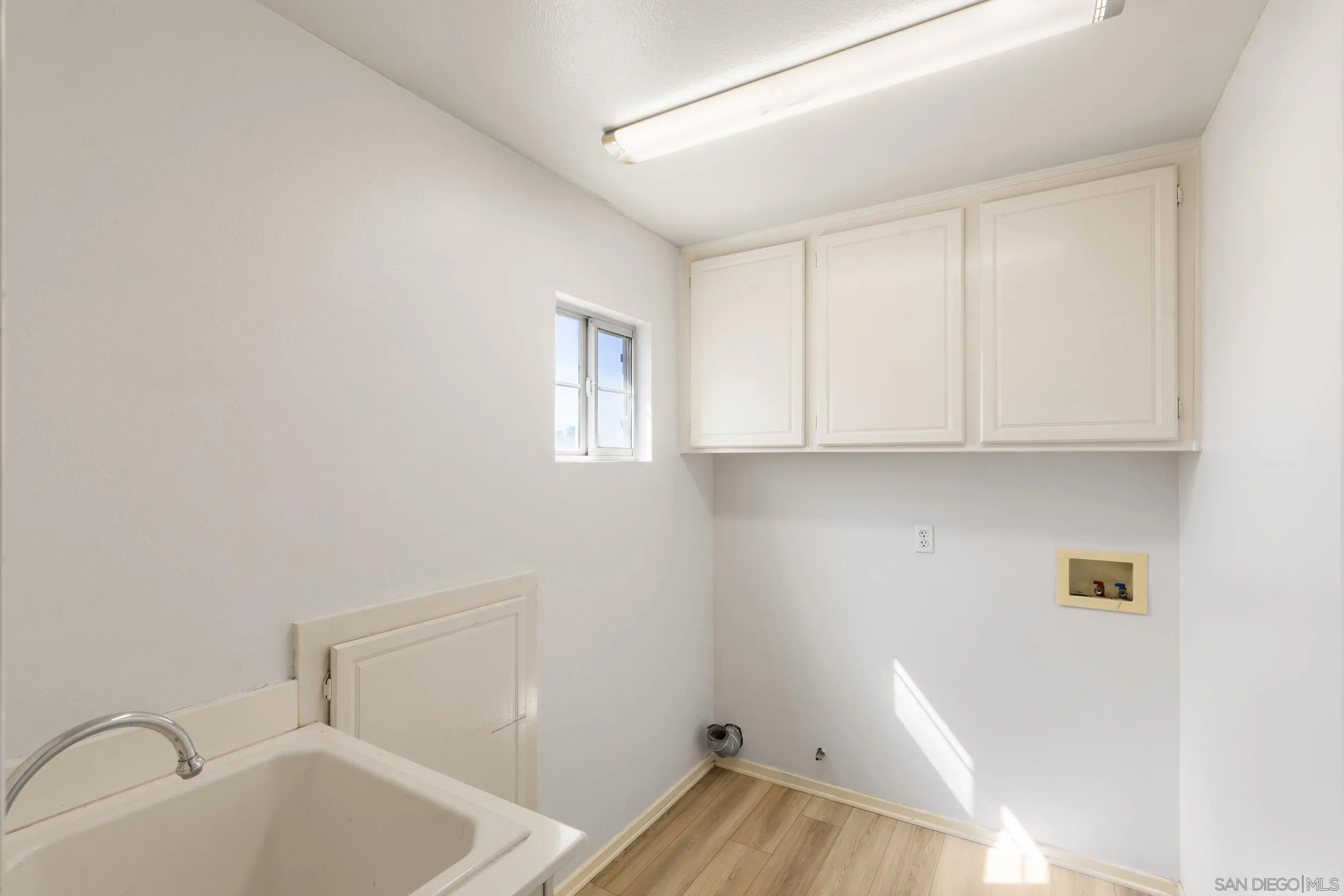 https://cdn.realtyfeed.com/cdn/127/260004932/d62bd340473aaaa82d71e7d6cb633b55.webp