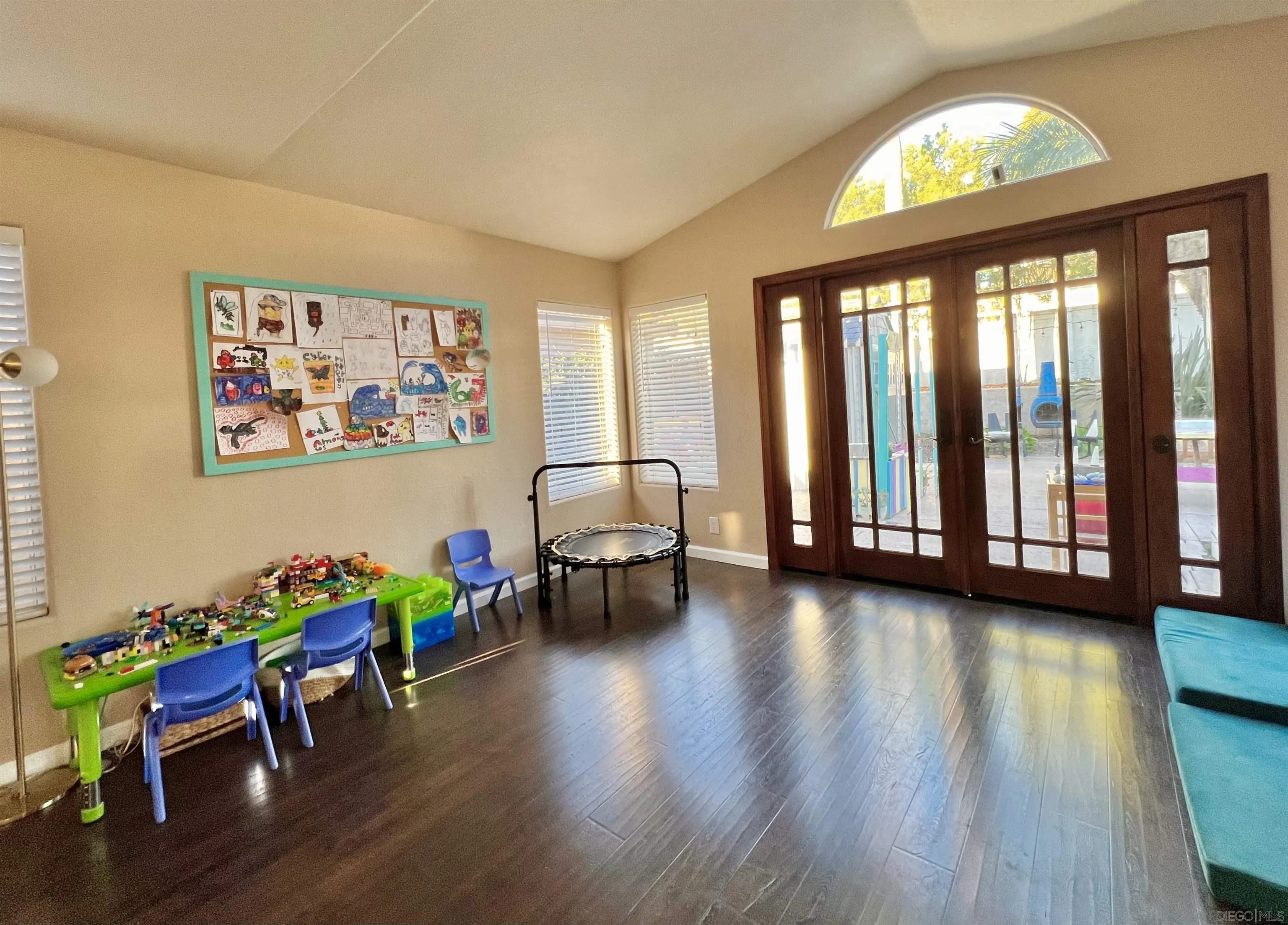 https://cdn.realtyfeed.com/cdn/127/260004933/007f8ef9378b77bcfed4d4ee85968b12.webp