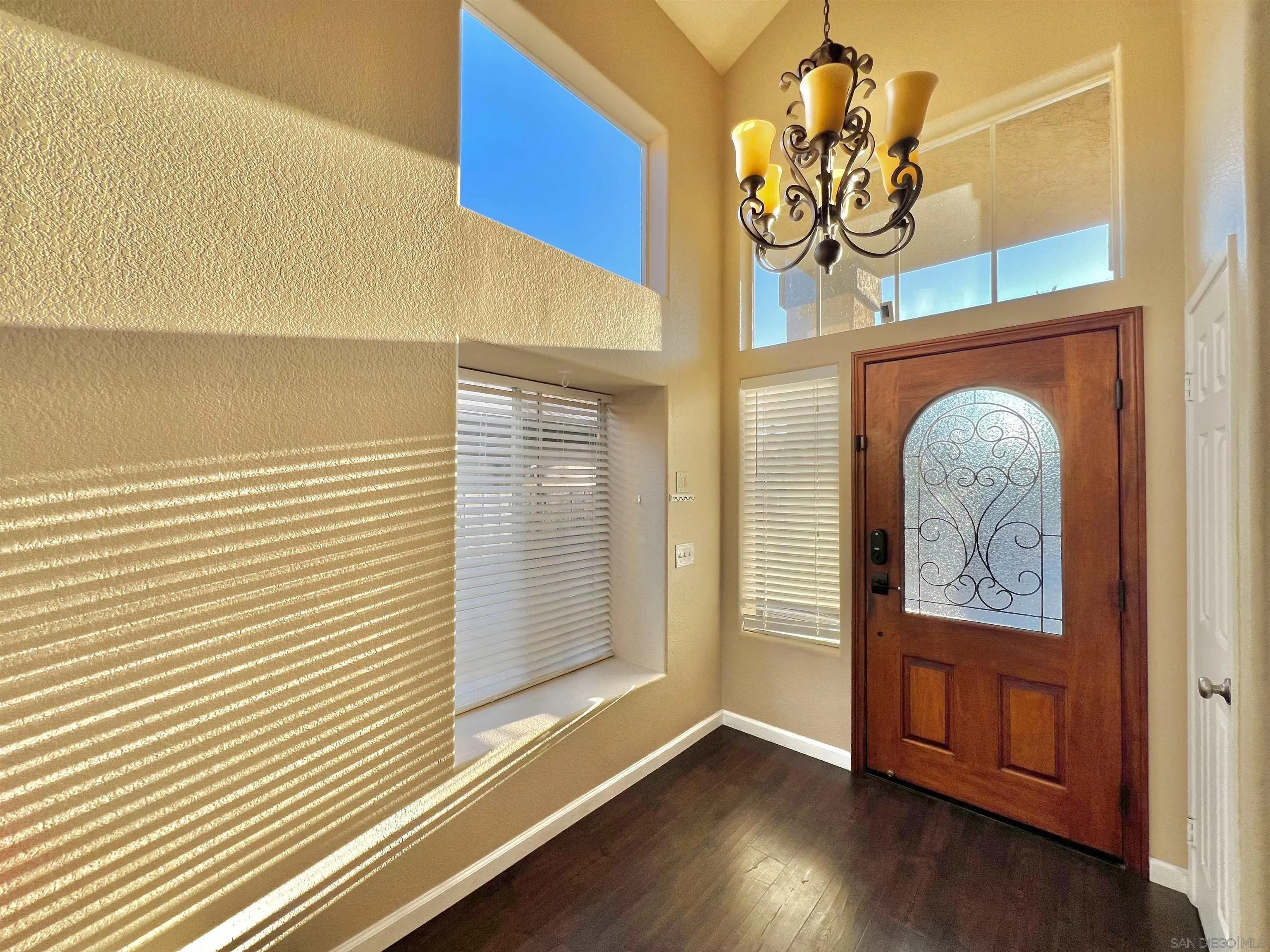 https://cdn.realtyfeed.com/cdn/127/260004933/911d11330e9671f4f6d79954c8cbdc83.webp