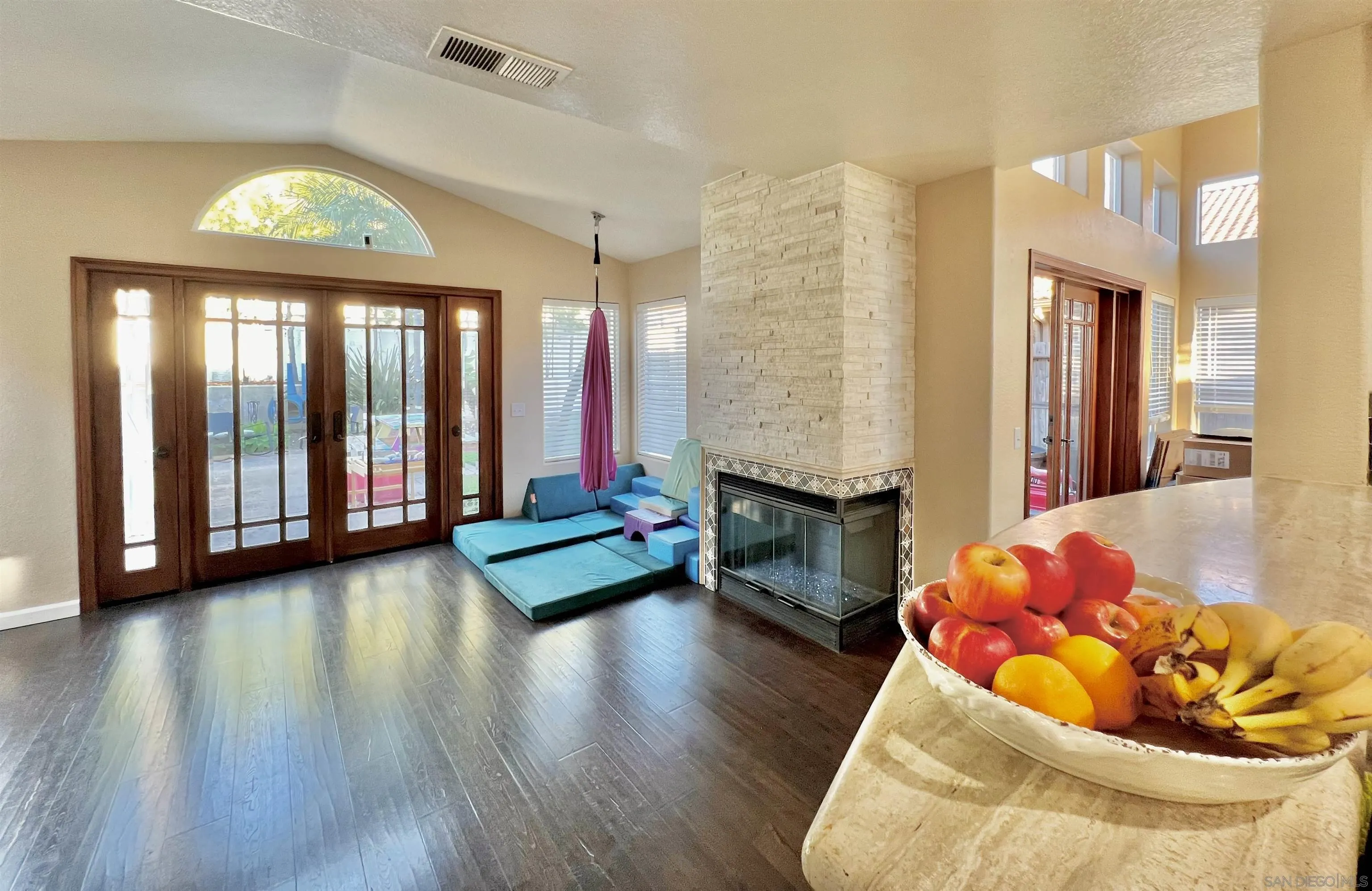 https://cdn.realtyfeed.com/cdn/127/260004933/c29d1e43c80842f822b01b8115812658.webp