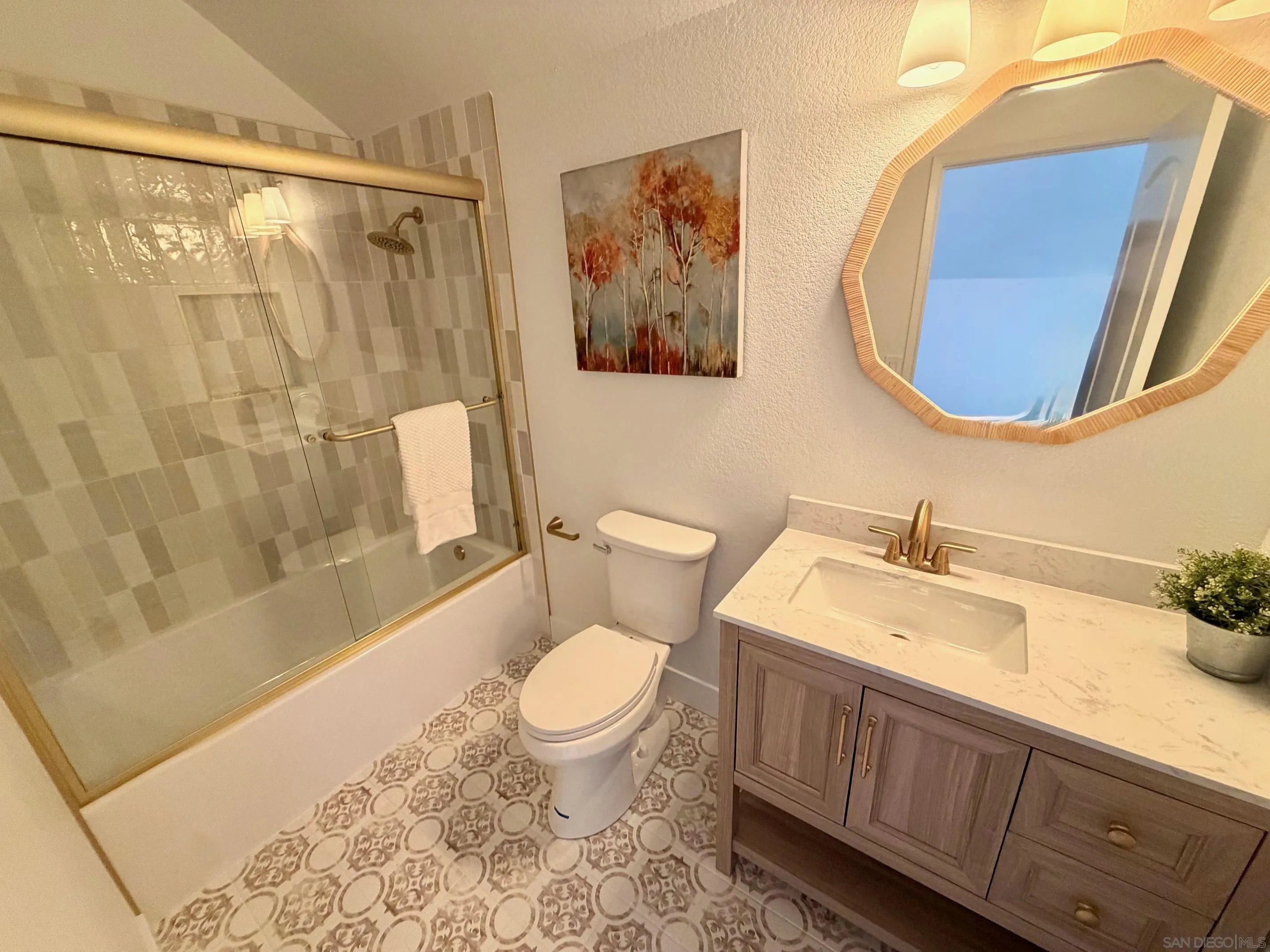 https://cdn.realtyfeed.com/cdn/127/260004937/7b0ec47998927f2ad6a4d7a4b40759be.webp