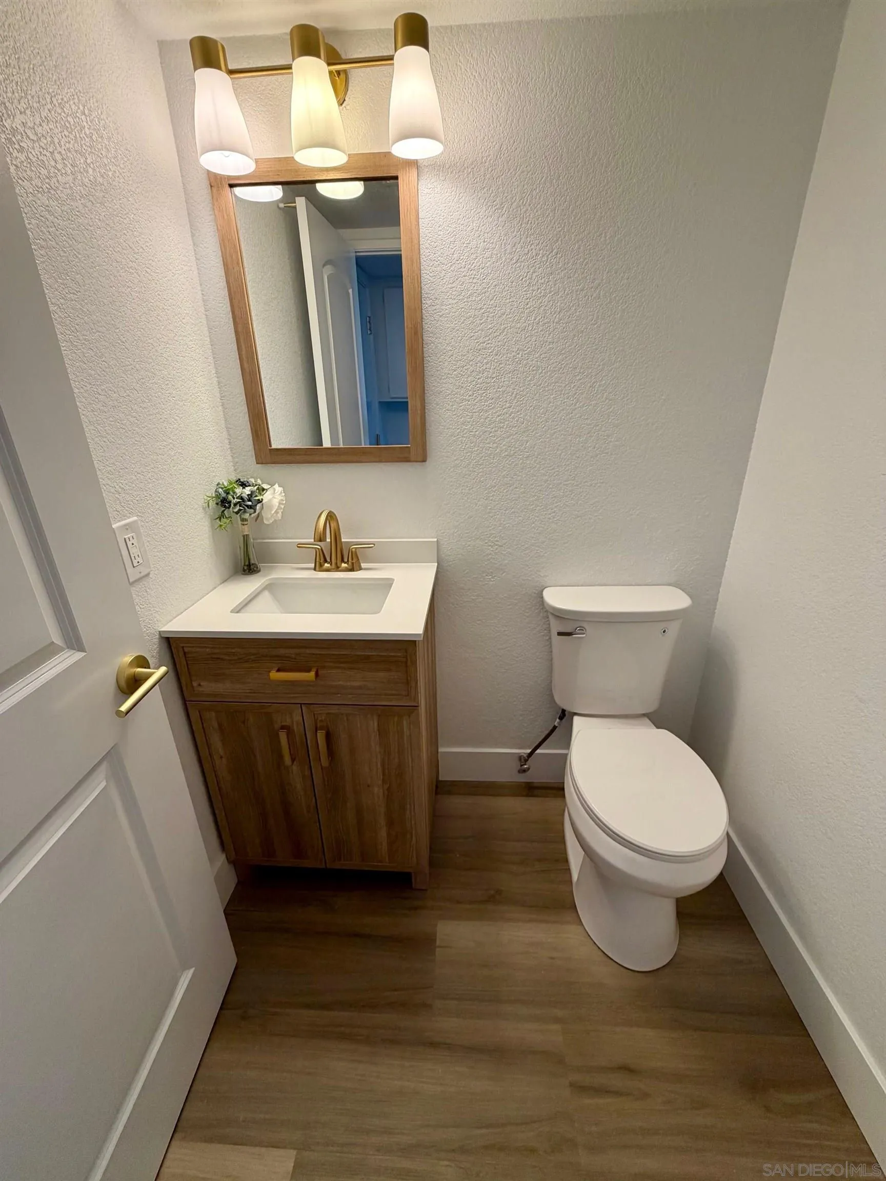 https://cdn.realtyfeed.com/cdn/127/260004937/e1b3676e629b9ab4060cd84903f6bc32.webp