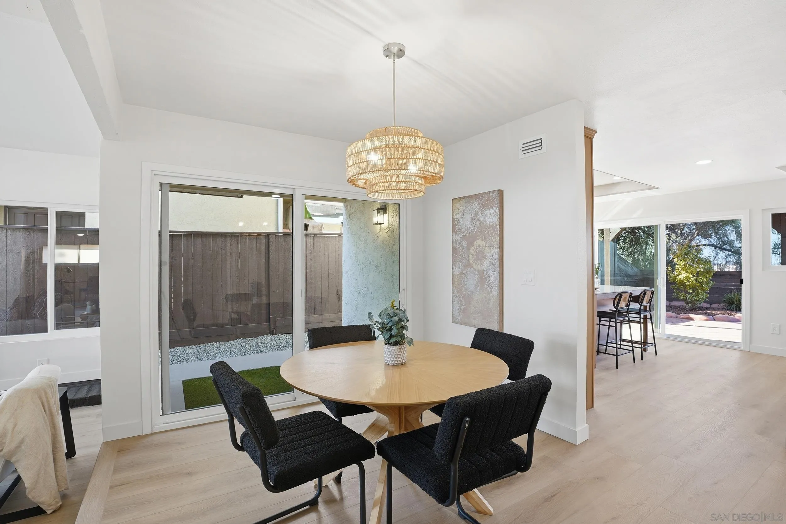 https://cdn.realtyfeed.com/cdn/127/260004938/97e50b3275d50fc8620d4a597cca491a.webp
