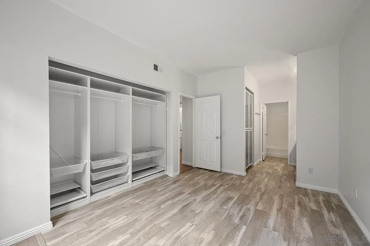 https://cdn.realtyfeed.com/cdn/127/260004939/1c7aa84ebd040055ec1110bc36c55127.webp