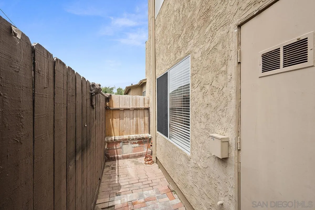 https://cdn.realtyfeed.com/cdn/127/260004939/2cc07b98047a924540d6562d0b6d08c9.webp