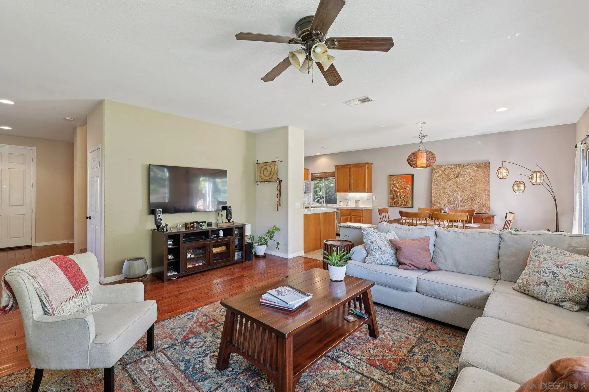 https://cdn.realtyfeed.com/cdn/127/260004941/c98f5d6341911006858f425bb0d7e5ca.webp