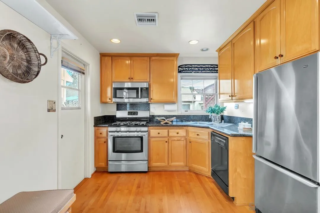 https://cdn.realtyfeed.com/cdn/127/260004944/2935f0669f1e612007249dd7ba4df762.webp