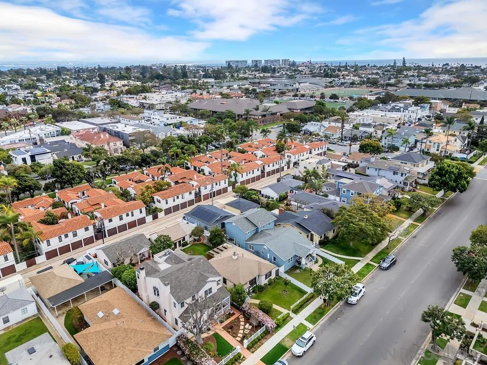 https://cdn.realtyfeed.com/cdn/127/260004944/8b76408d621bd5cace6efb5172ef8e7b.webp
