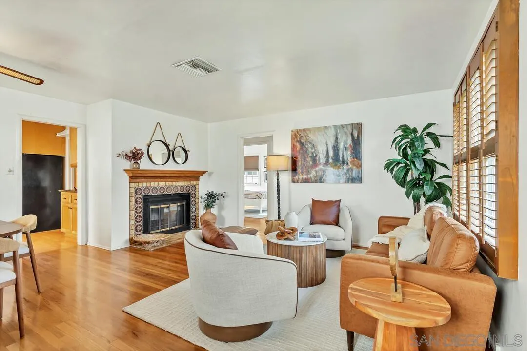 https://cdn.realtyfeed.com/cdn/127/260004944/932f97a0624c7cbc0d6d48ab361443df.webp