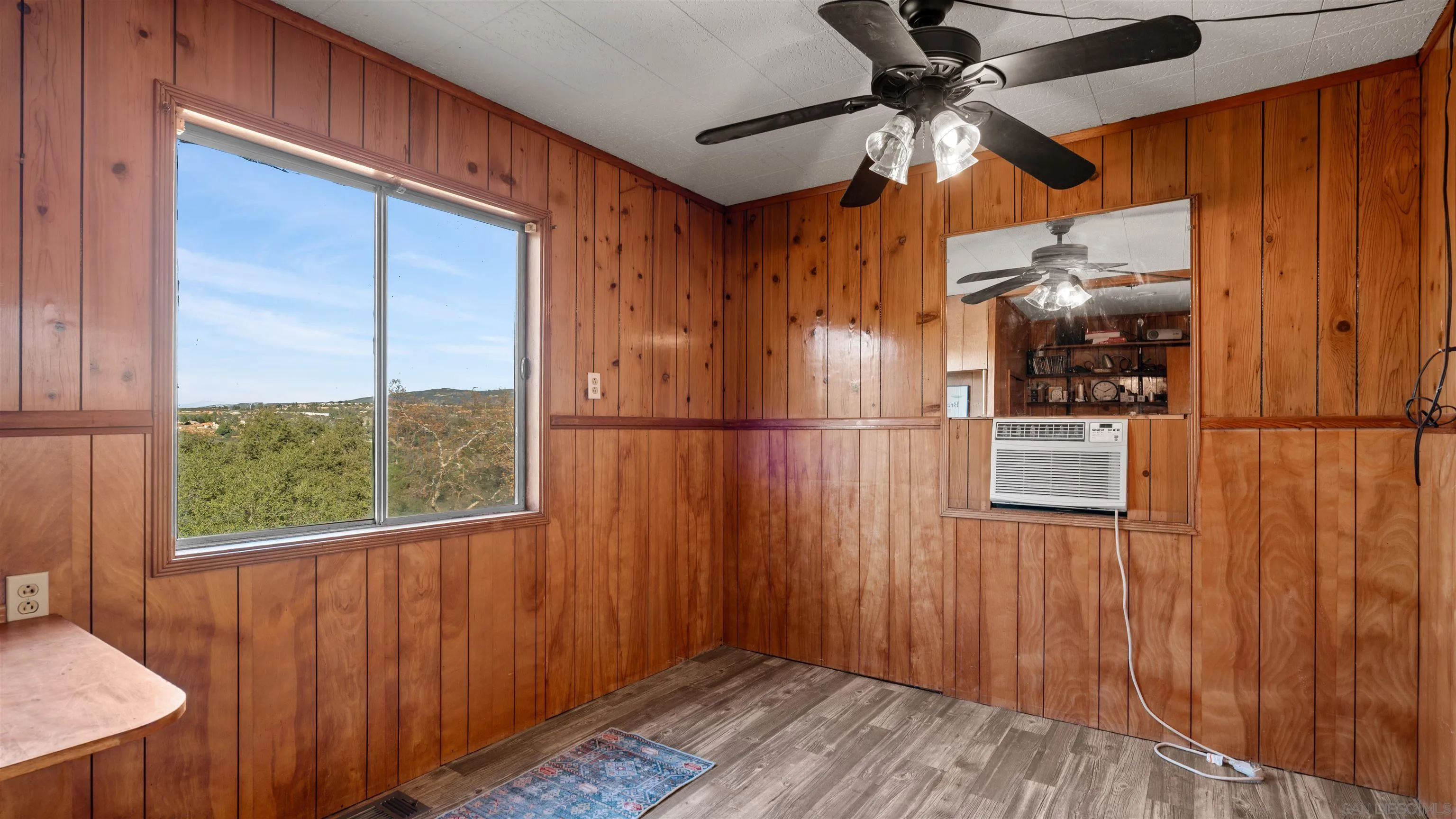 https://cdn.realtyfeed.com/cdn/127/260004947/9f88dc98f6e97a73244d68d50f2da0a1.webp