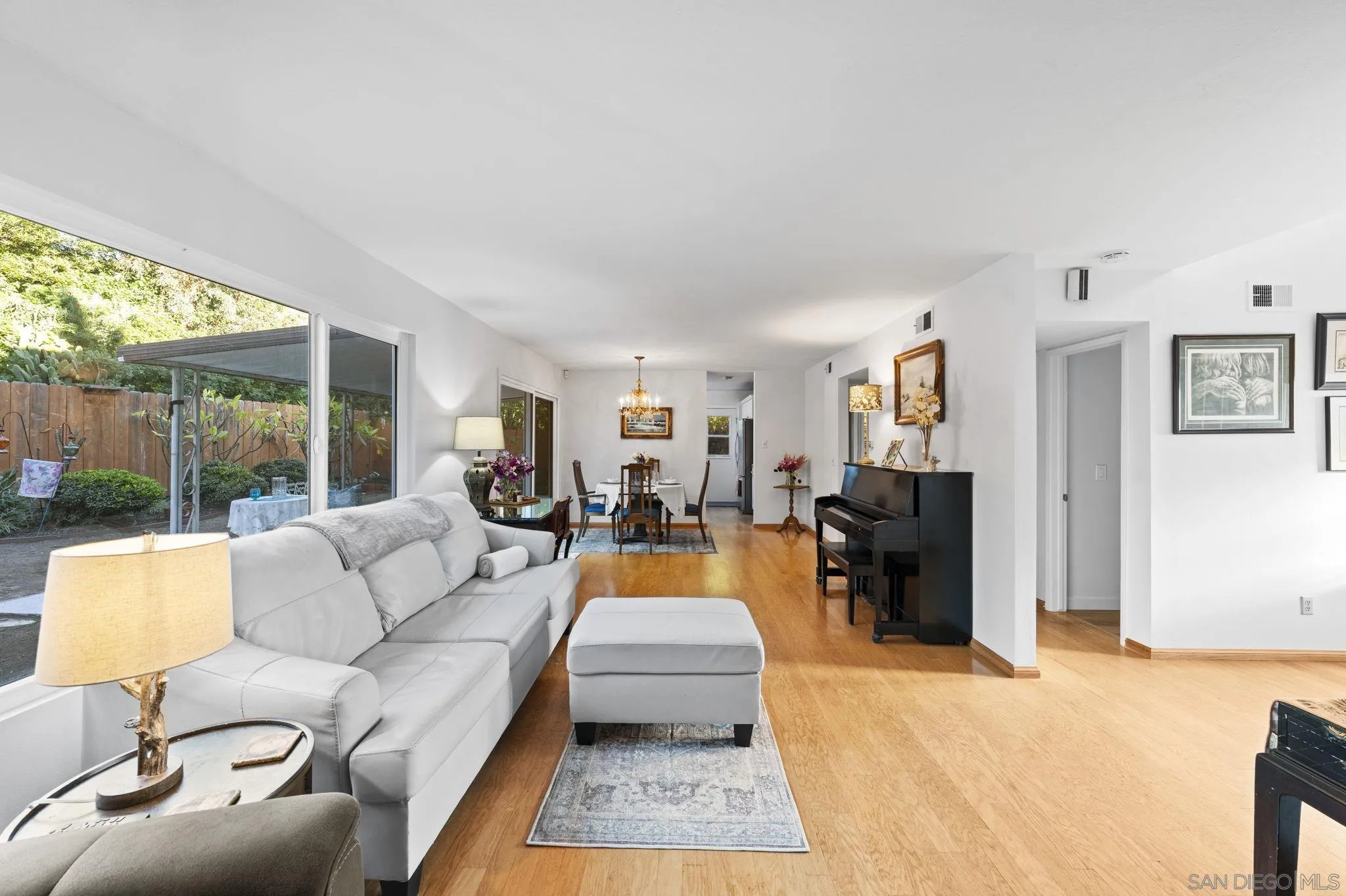 https://cdn.realtyfeed.com/cdn/127/260004953/45e02ae1040ace73358753f675cc9e81.webp