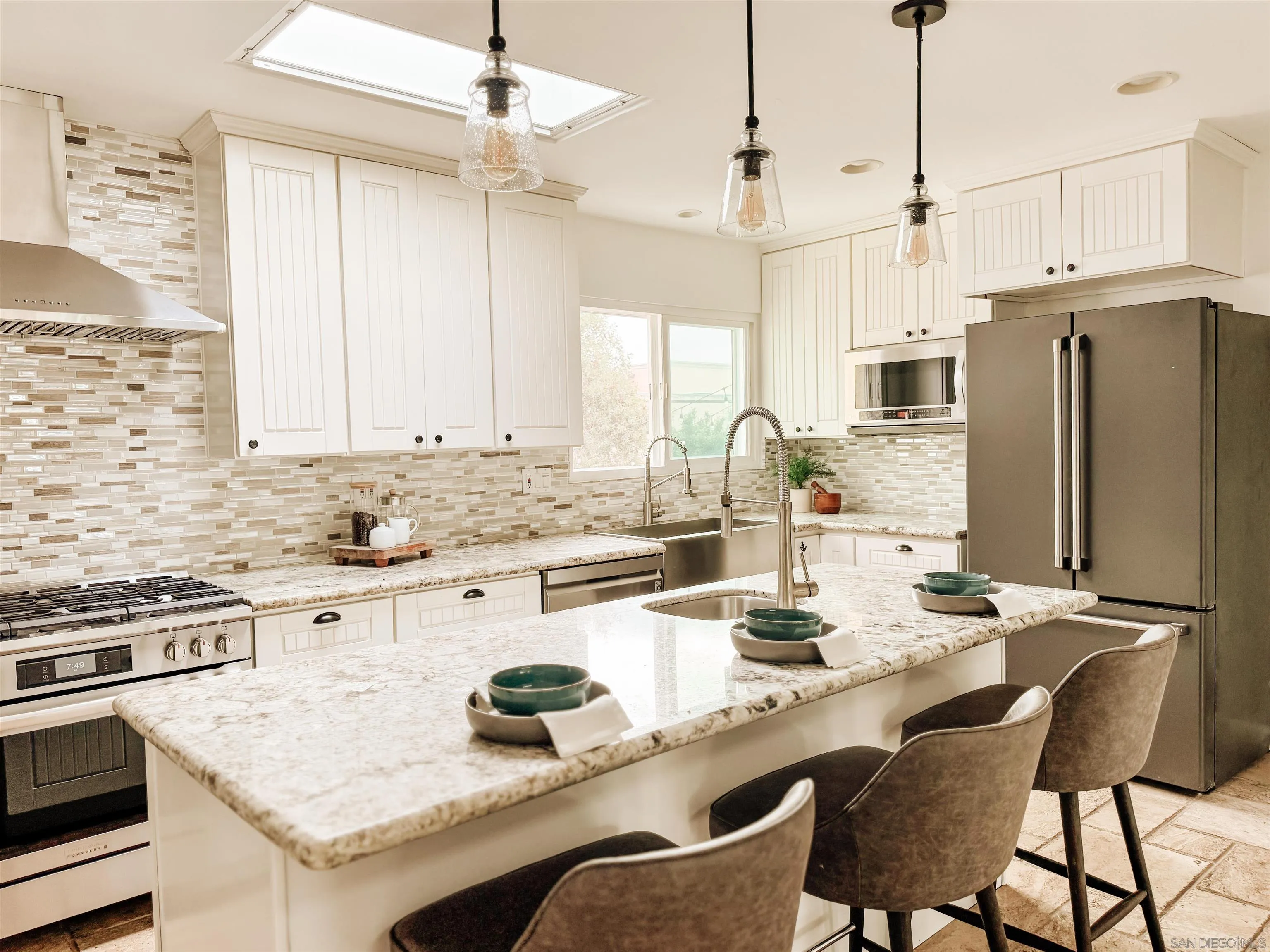 https://cdn.realtyfeed.com/cdn/127/260004954/1515e3638e18cf4fc71839c42ee853b1.webp