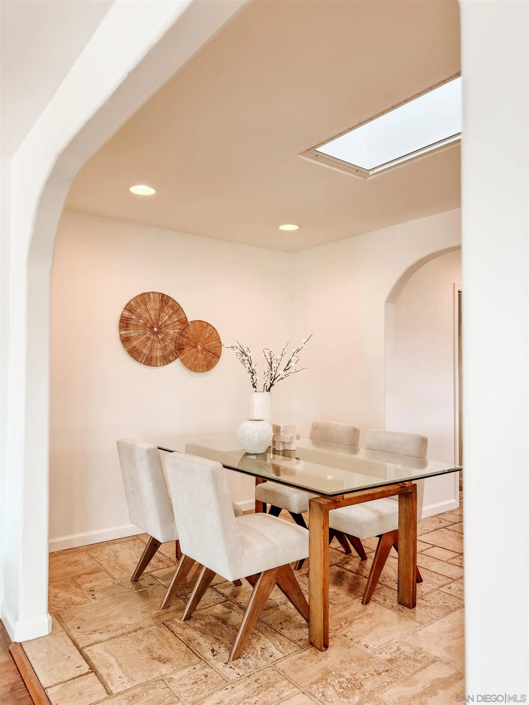 https://cdn.realtyfeed.com/cdn/127/260004954/724d6f58e713438d5bf9fc808925b33c.webp
