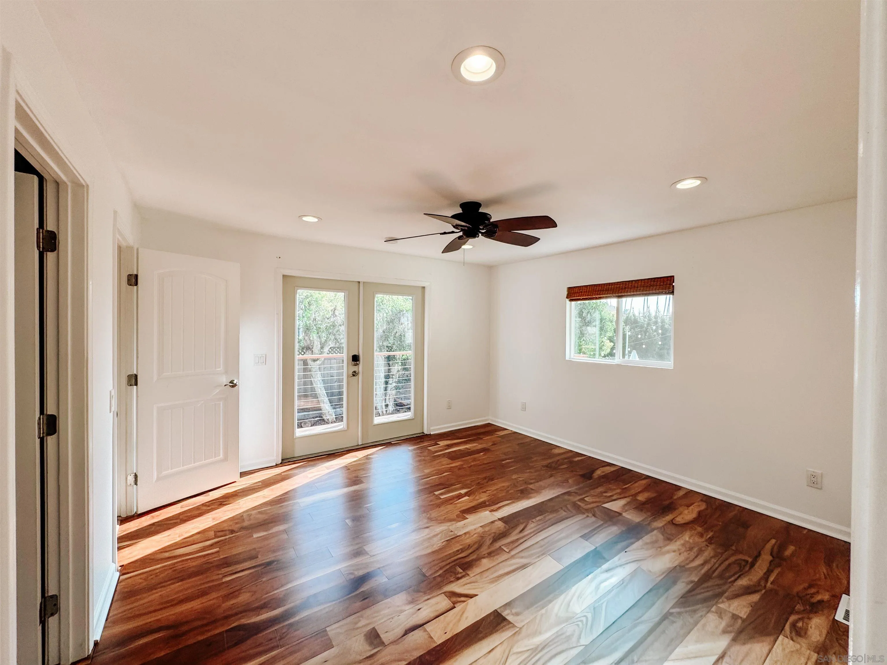 https://cdn.realtyfeed.com/cdn/127/260004954/84851b3bd3f79bdad5c1b967b53e8756.webp