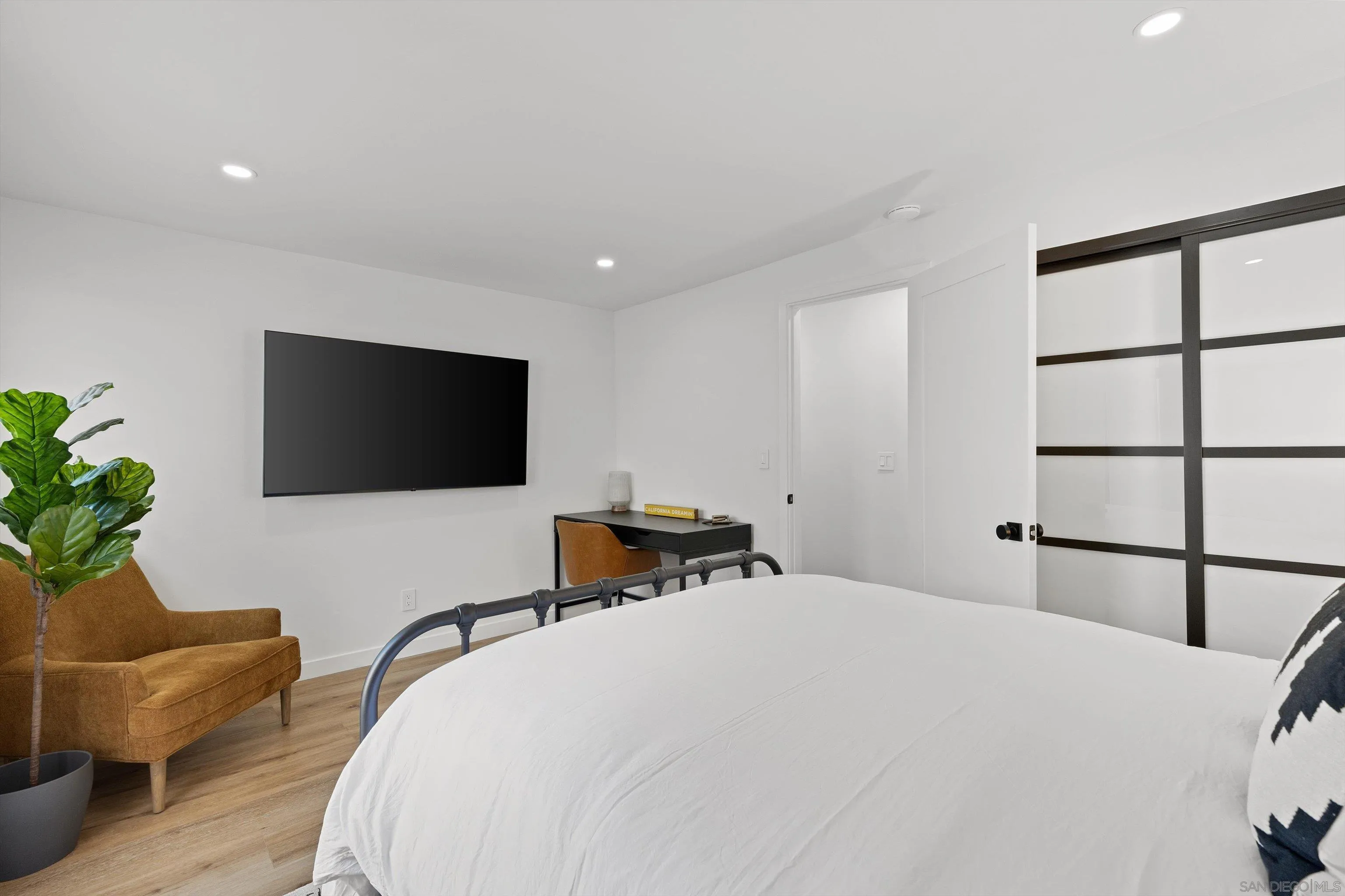 https://cdn.realtyfeed.com/cdn/127/260004961/04fe1eff5752746411ae8ce6ba705873.webp