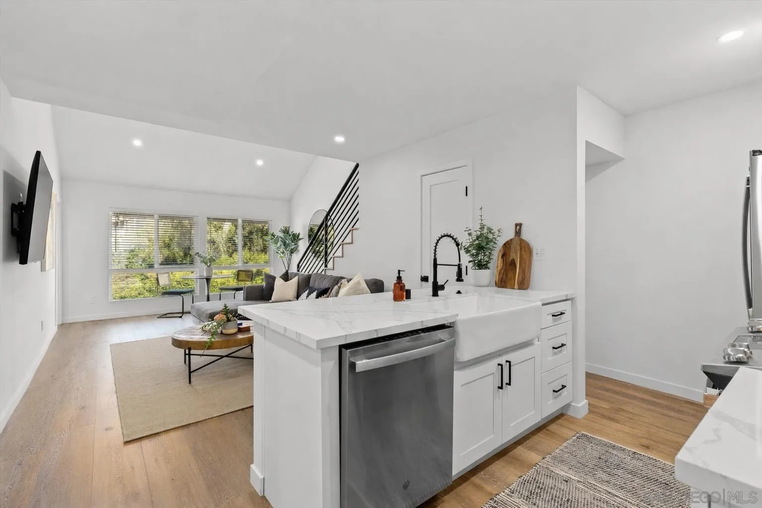 https://cdn.realtyfeed.com/cdn/127/260004961/21944d5a44145064699c91426a847855.webp