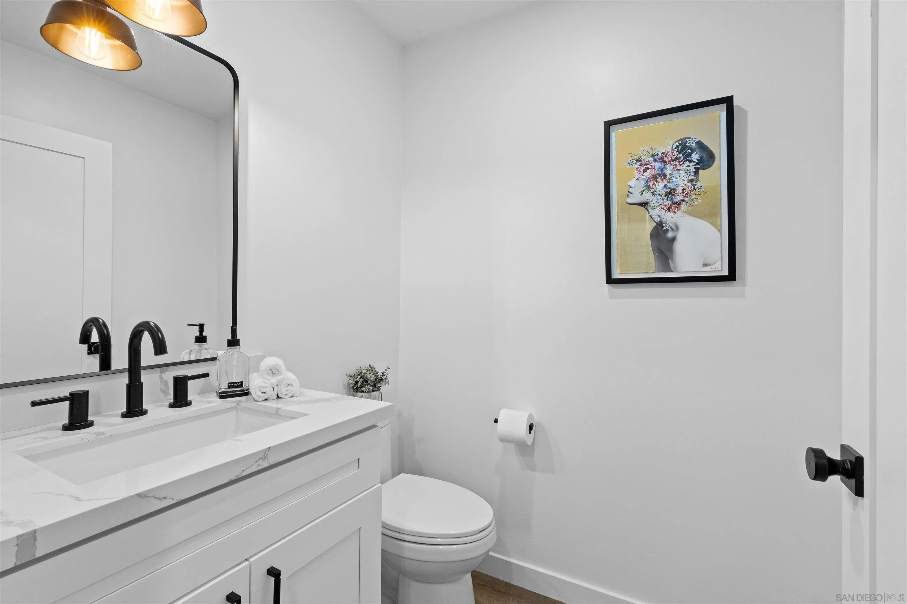 https://cdn.realtyfeed.com/cdn/127/260004961/50eb0eb846457610a66eb470283f26bf.webp