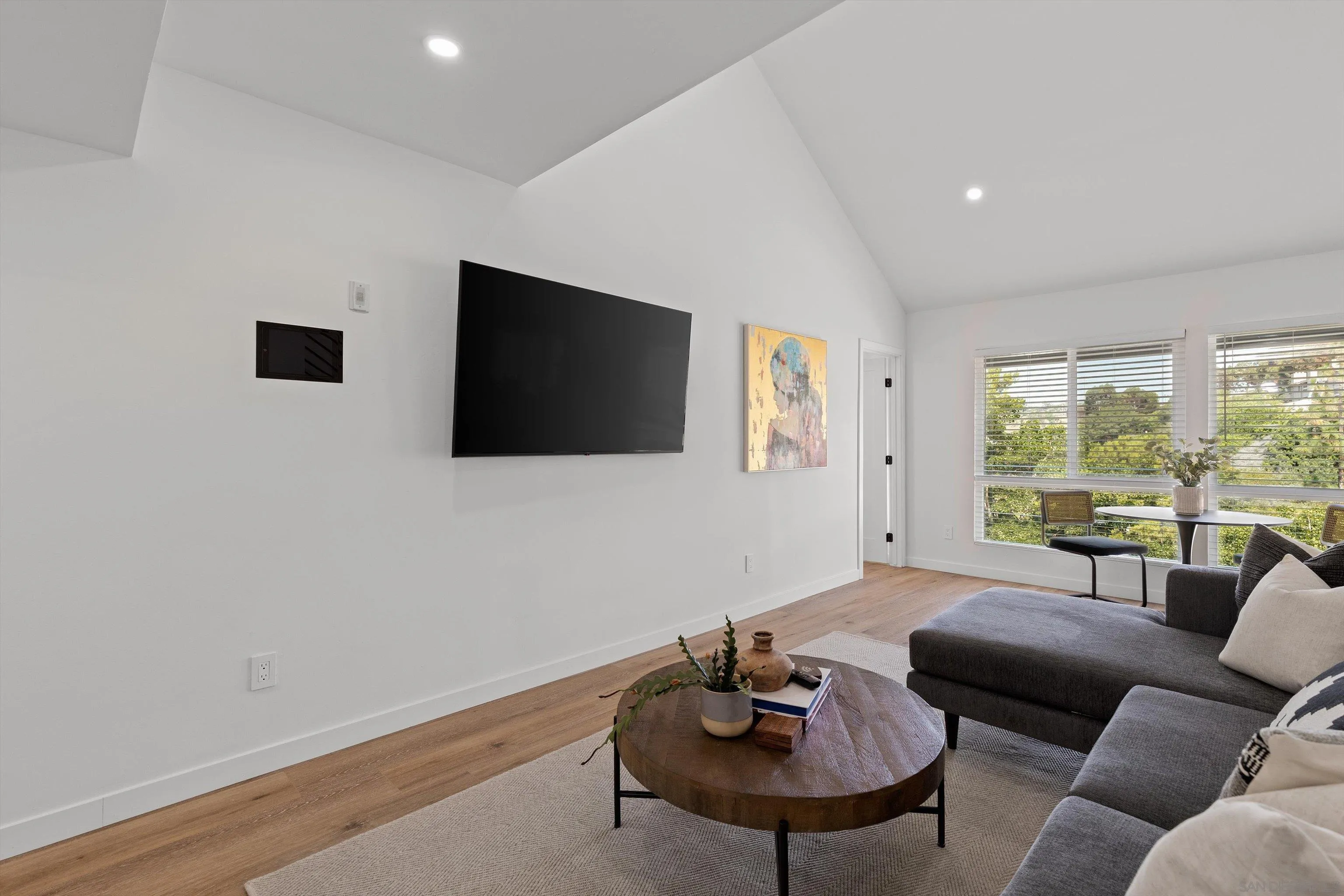 https://cdn.realtyfeed.com/cdn/127/260004961/8a4616497751096acbaa9e5def89db98.webp