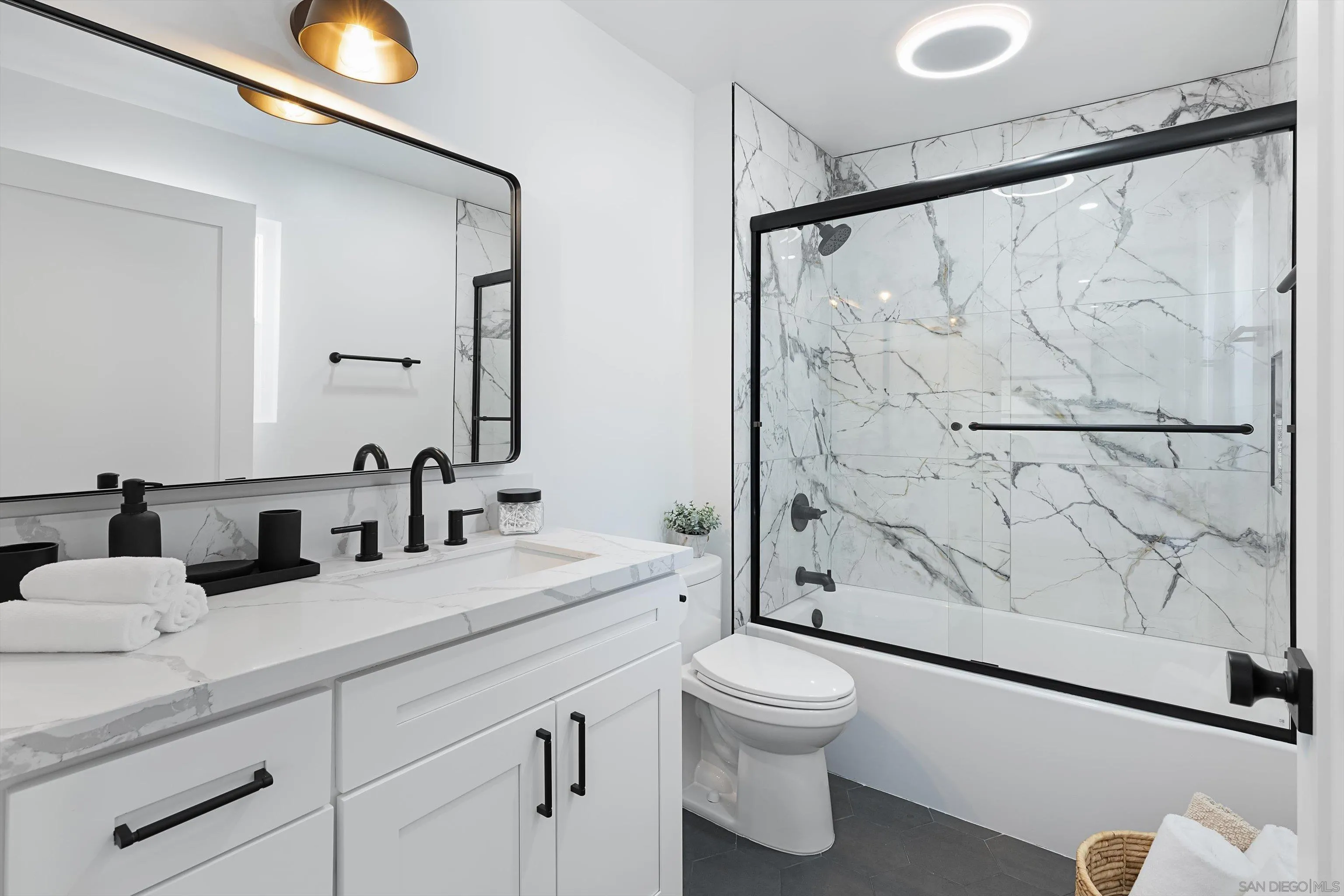 https://cdn.realtyfeed.com/cdn/127/260004961/a520a20f22af4b812c7f3f9d92c61c7e.webp