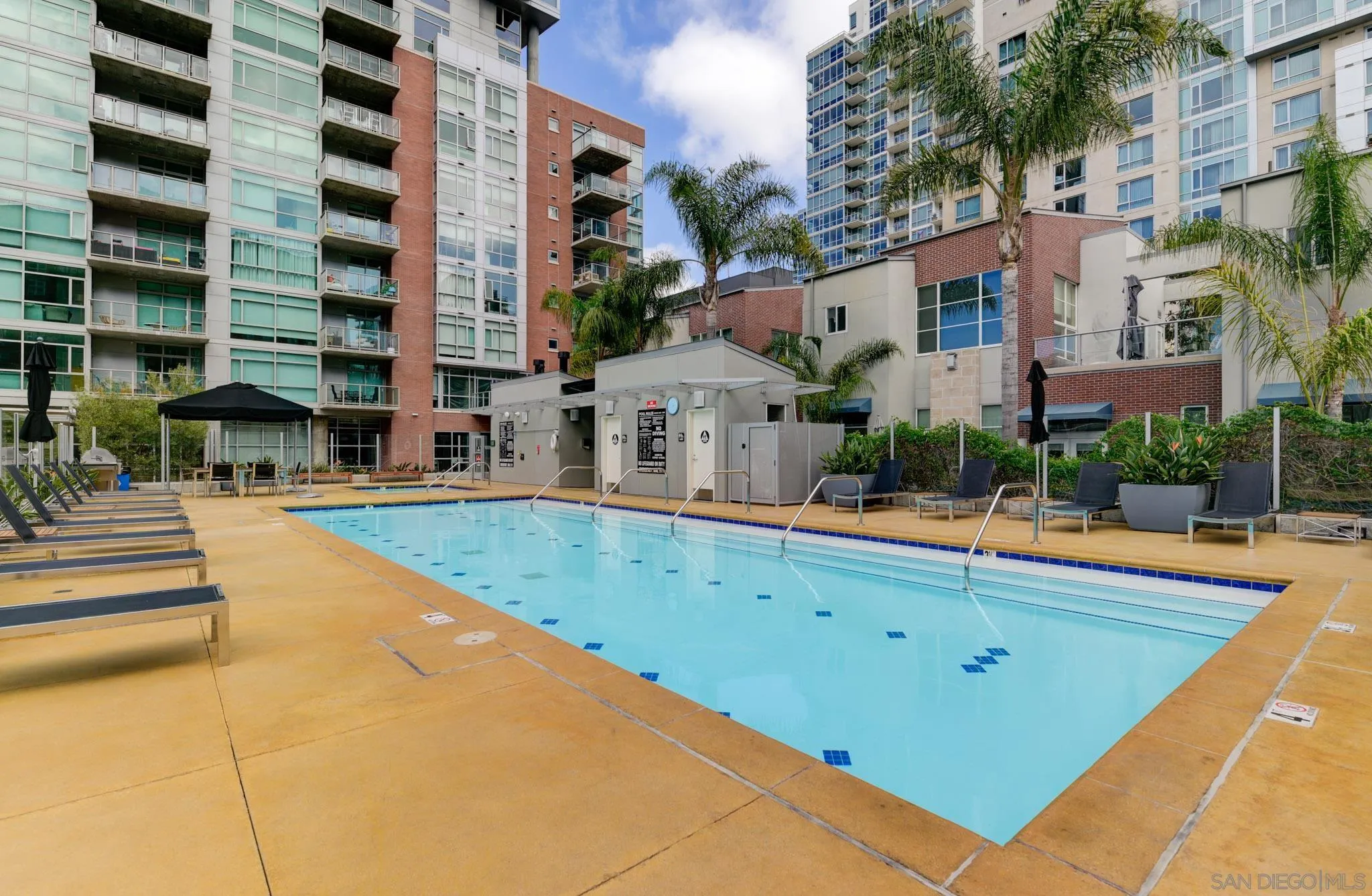 https://cdn.realtyfeed.com/cdn/127/260004962/024a780f5ce71dbe7b6236f3c090131c.webp