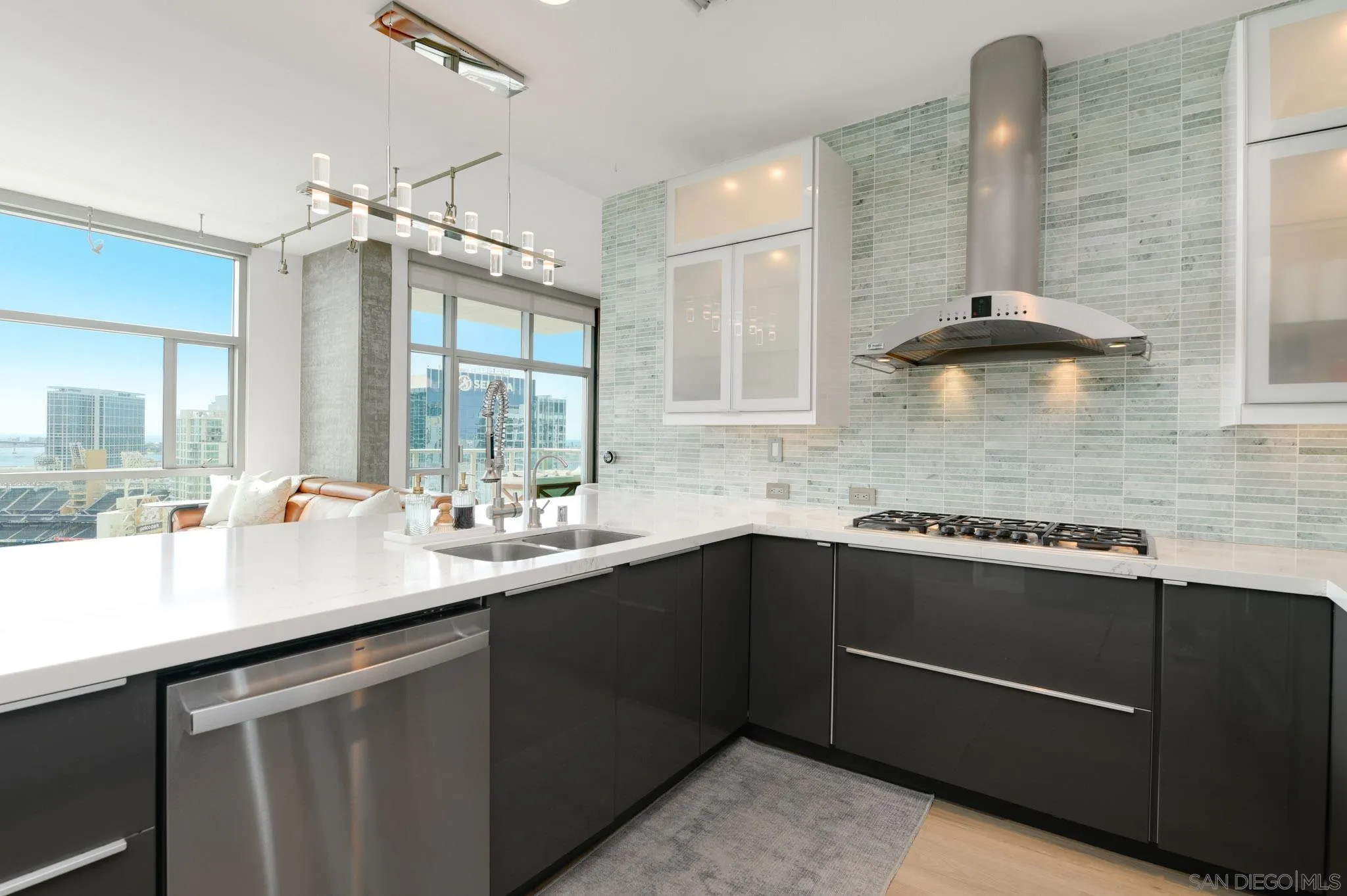 https://cdn.realtyfeed.com/cdn/127/260004962/2132f15737935c5ec25e33243287ba4d.webp
