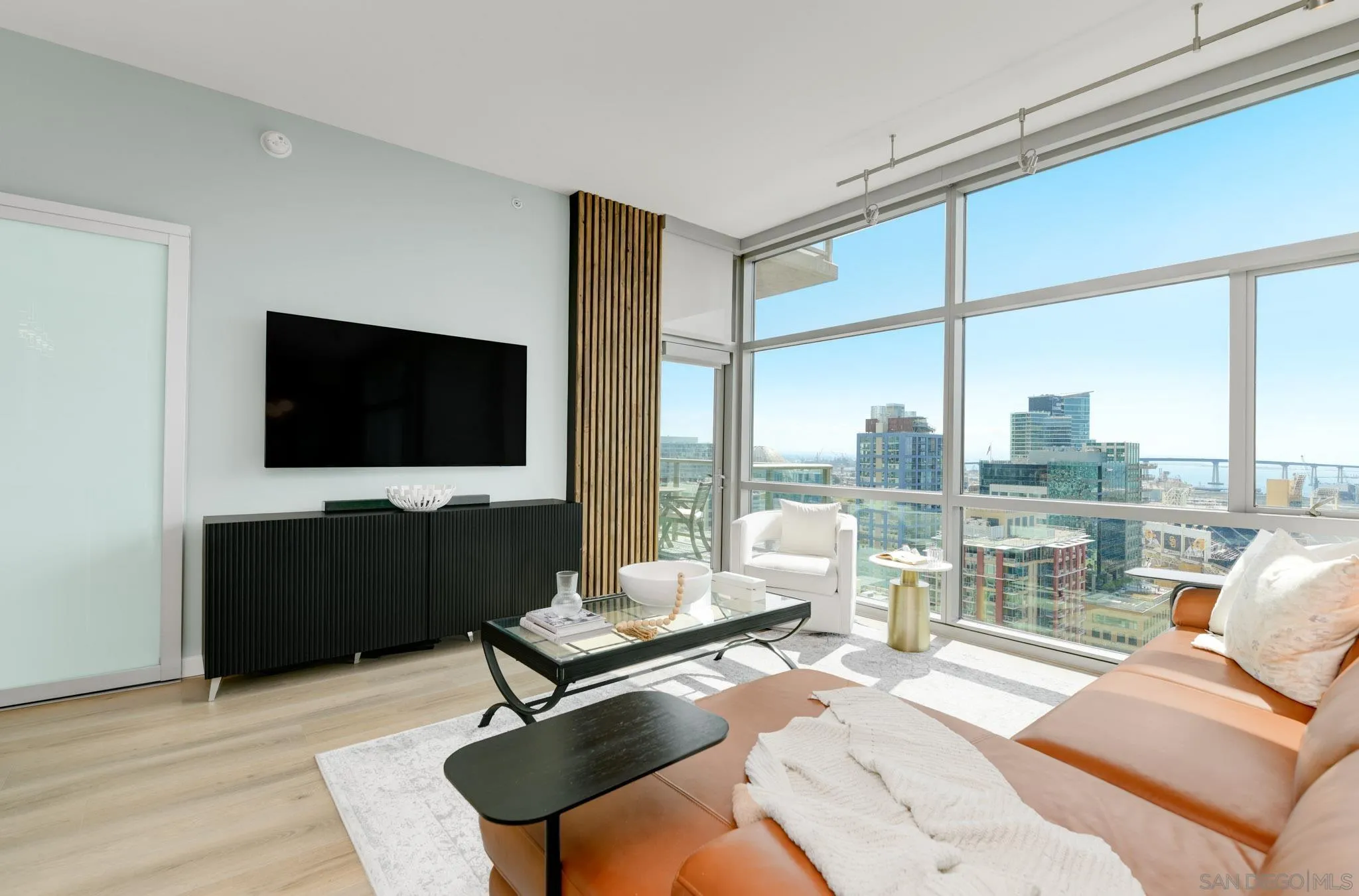 https://cdn.realtyfeed.com/cdn/127/260004962/7defabdec8cd5205cc1299beb747250d.webp