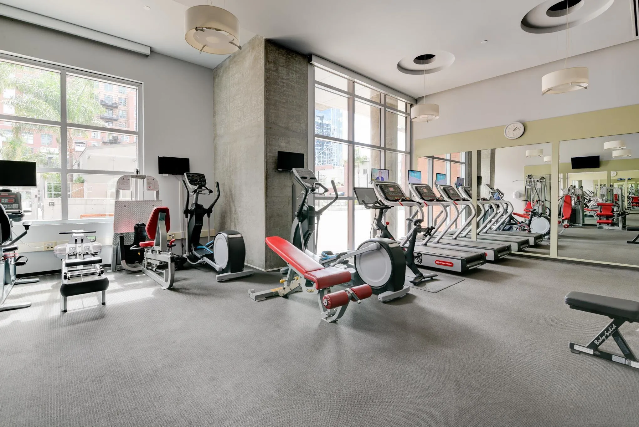 https://cdn.realtyfeed.com/cdn/127/260004962/cefe4431a0587161e8ceb112e901d4a3.webp