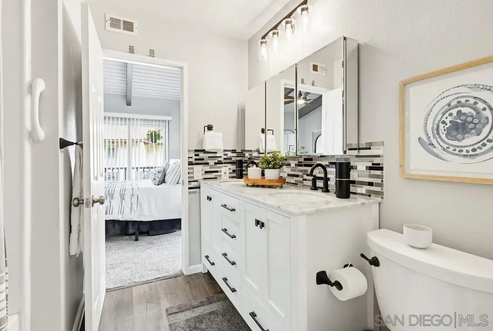 https://cdn.realtyfeed.com/cdn/127/260004965/3dc18eb1e2da4755dba609a0833835ba.webp